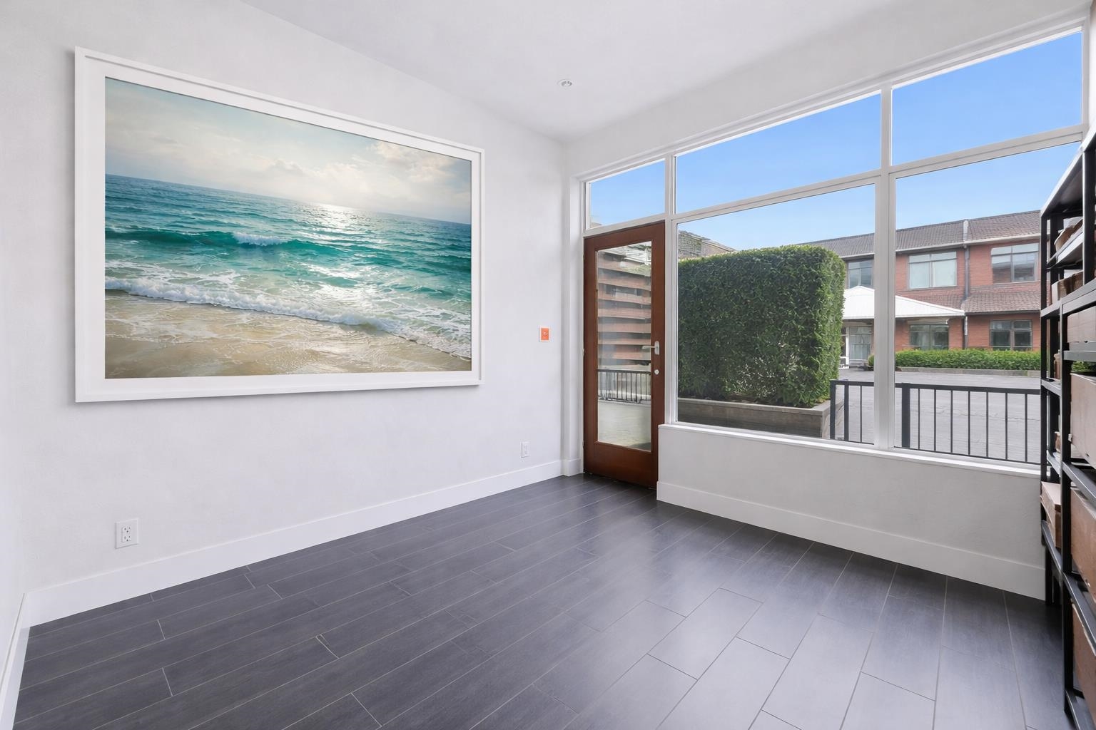 204 2388 MARINE DRIVE Unit: 204
