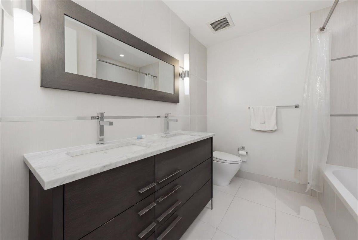 204 2388 MARINE DRIVE Unit: 204