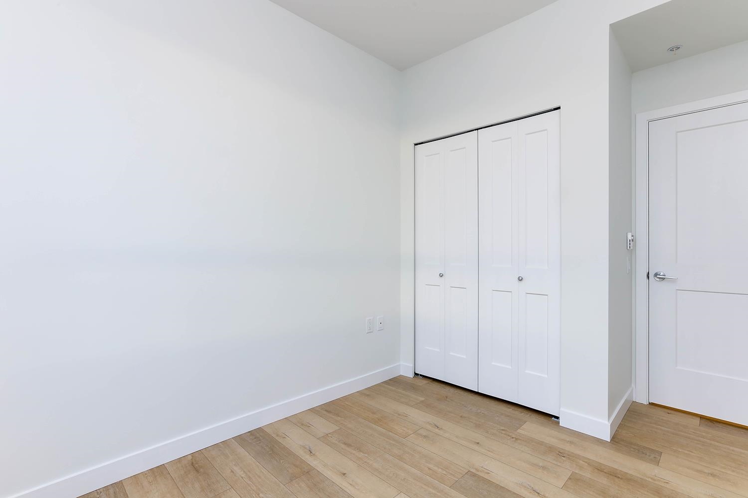 206 4933 CLARENDON STREET Unit: 206