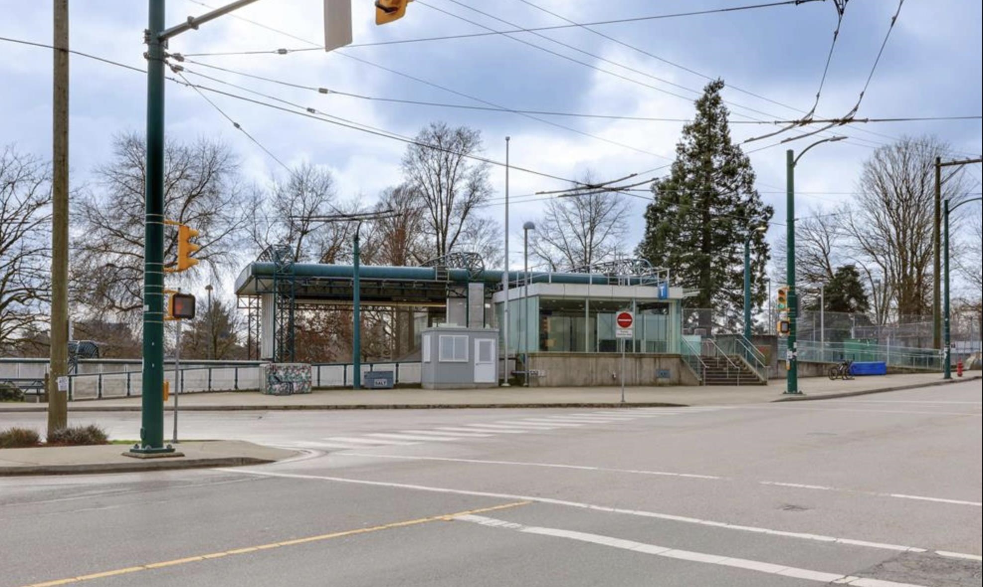 206 4933 CLARENDON STREET Unit: 206