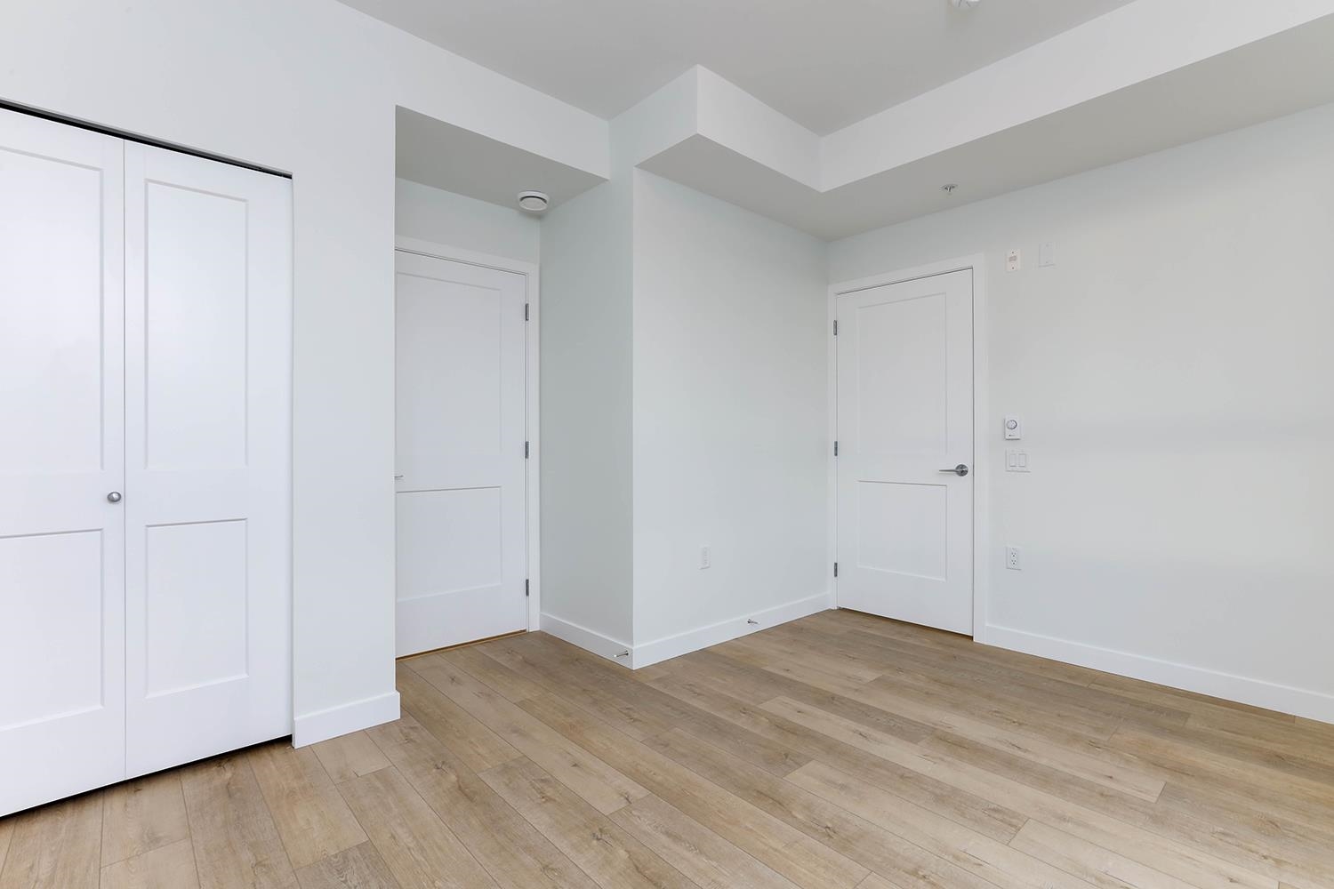 206 4933 CLARENDON STREET Unit: 206