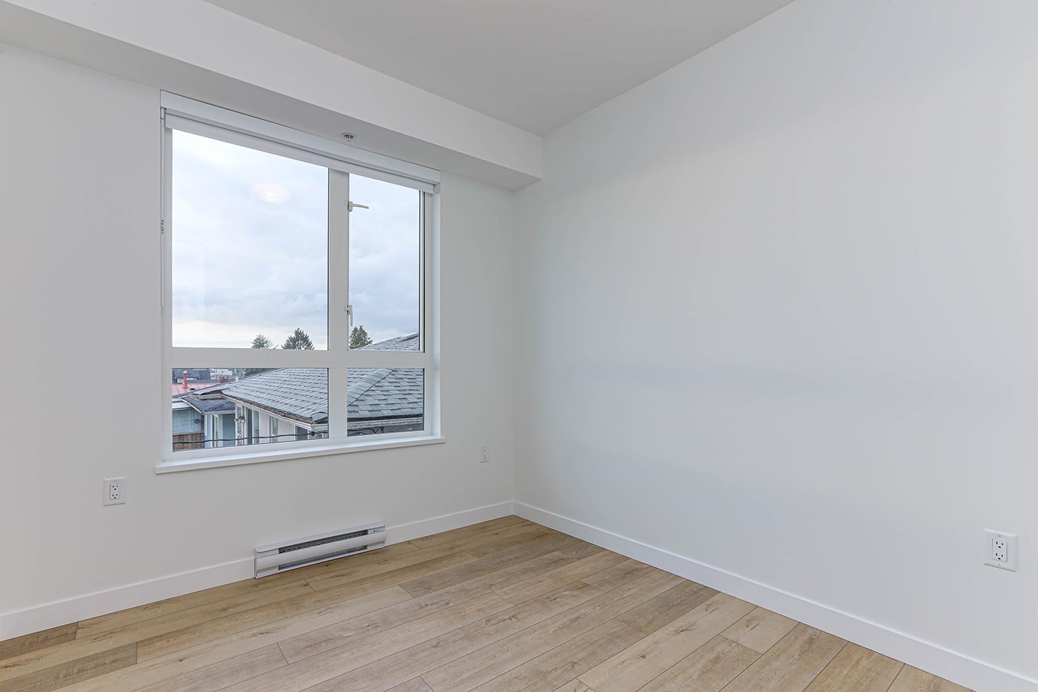 206 4933 CLARENDON STREET Unit: 206