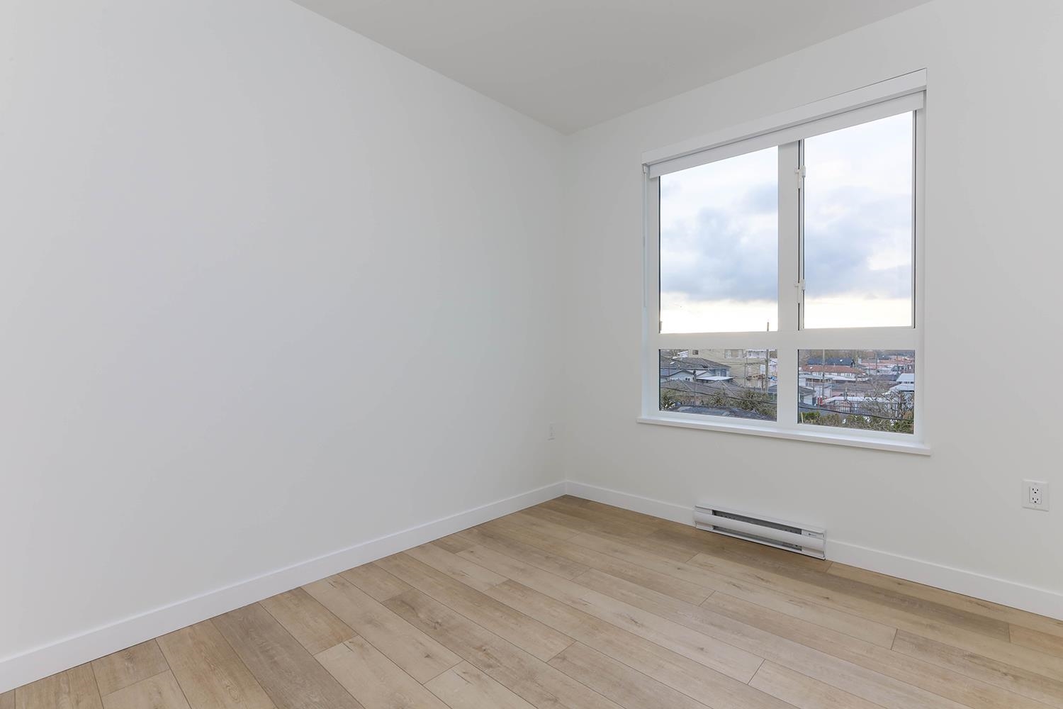 206 4933 CLARENDON STREET Unit: 206
