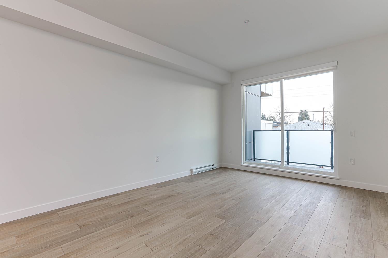 206 4933 CLARENDON STREET Unit: 206