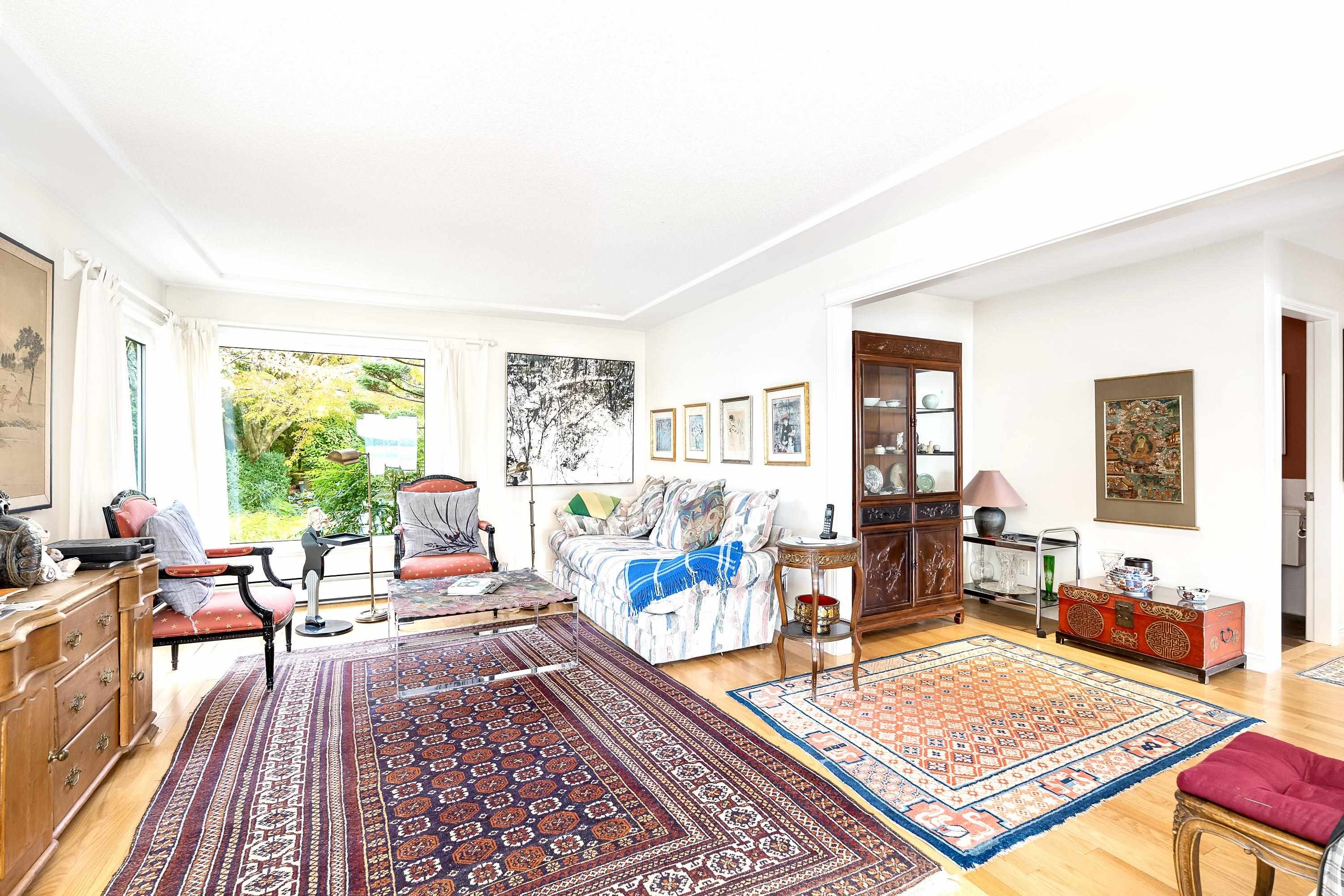 2328 BELLEVUE AVENUE