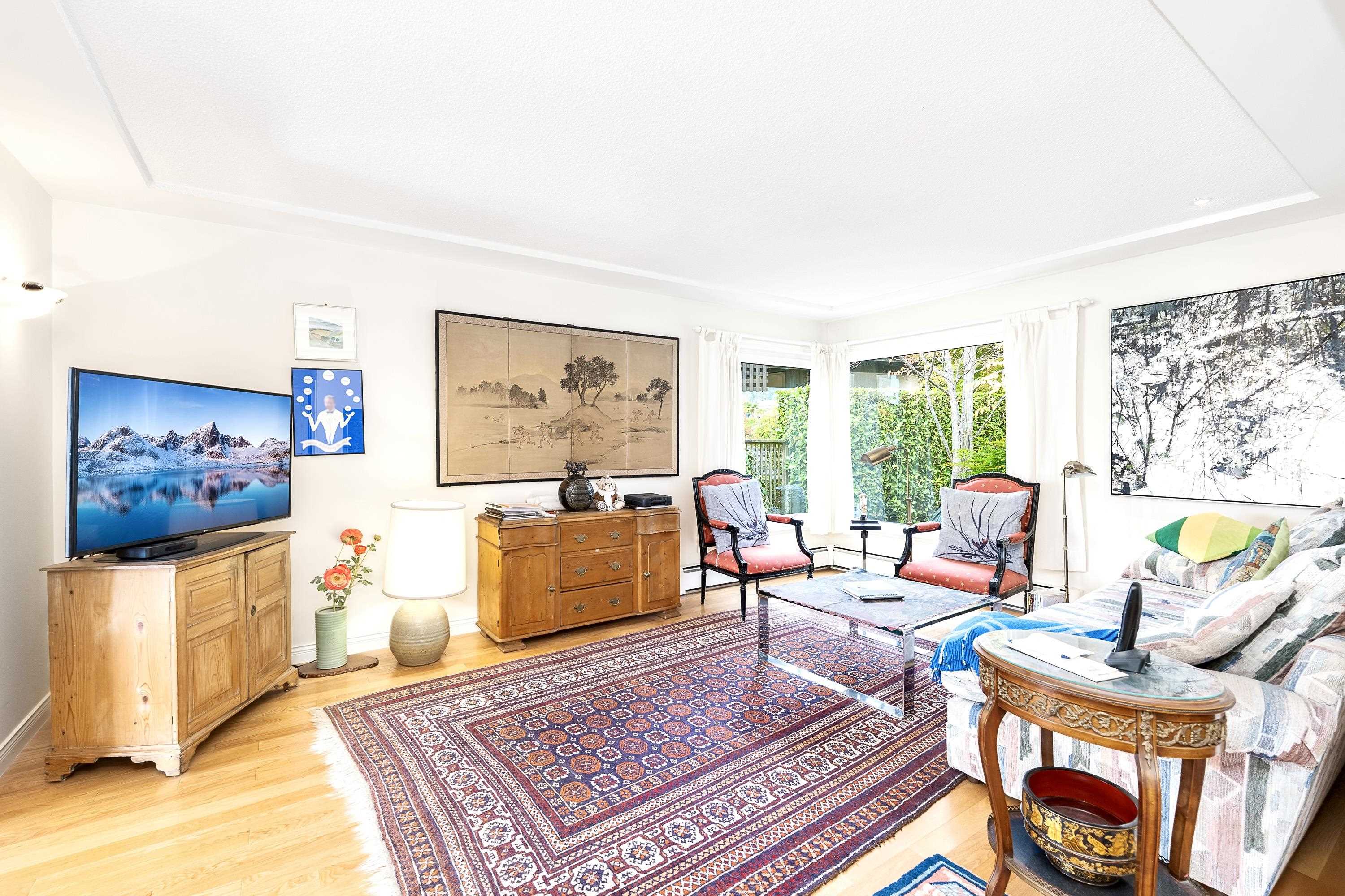 2328 BELLEVUE AVENUE