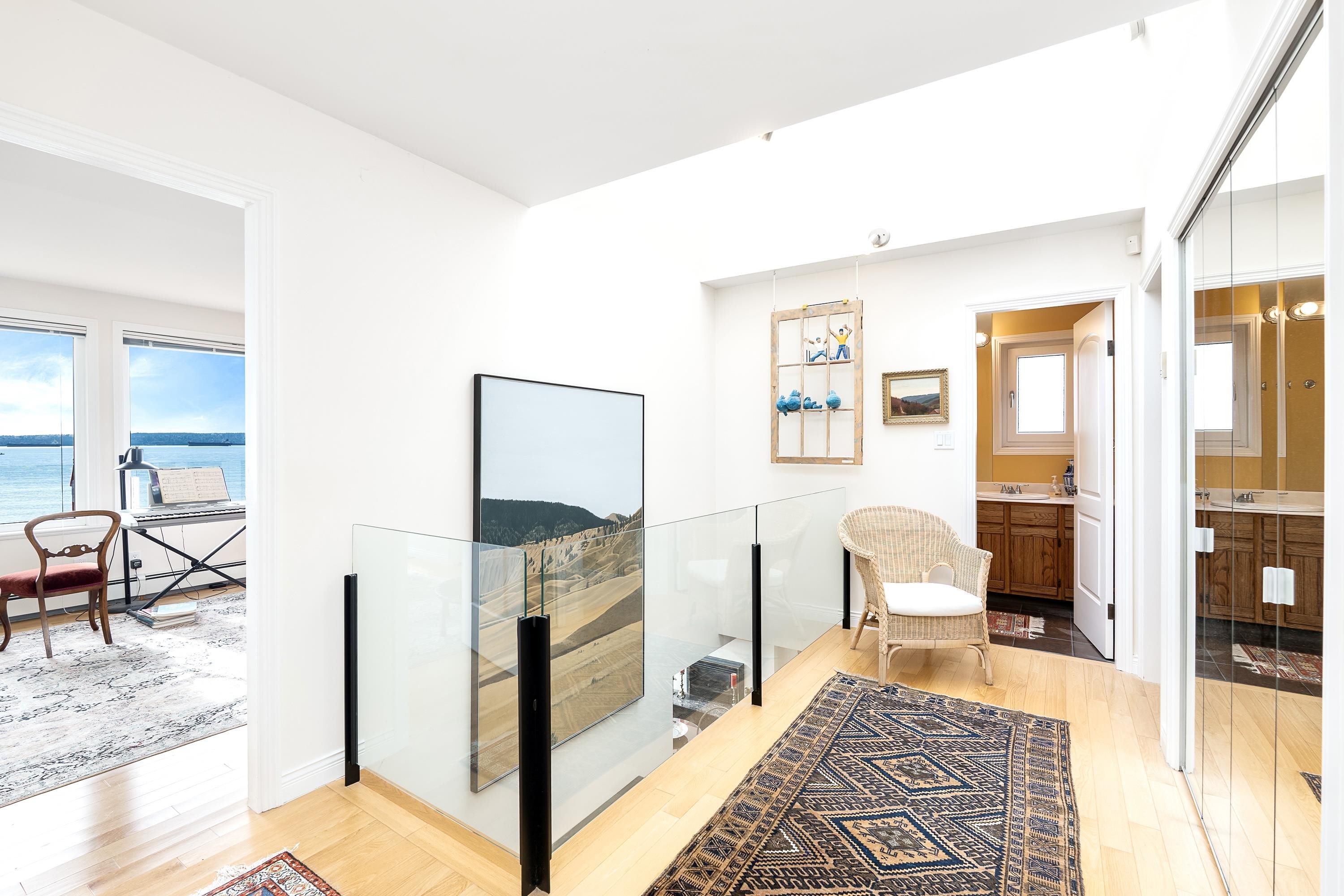 2328 BELLEVUE AVENUE