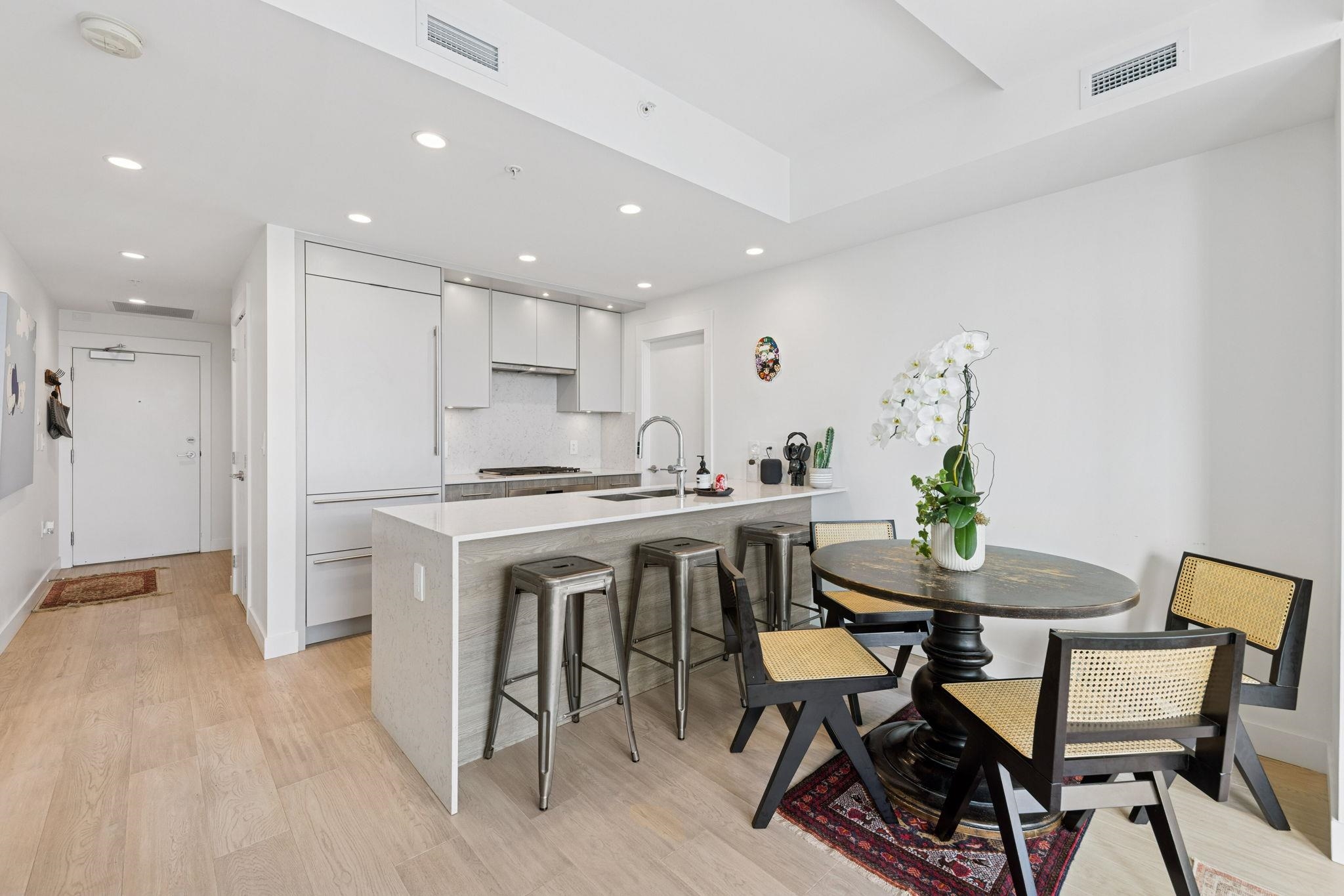 408 7638 CAMBIE STREET Unit: 408