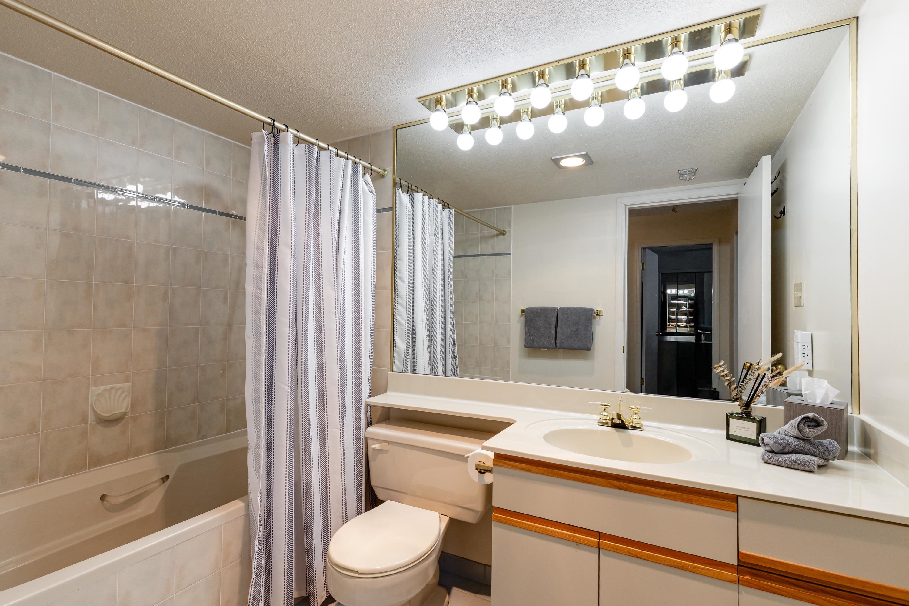 18 4725 SPEARHEAD DRIVE Unit: 18