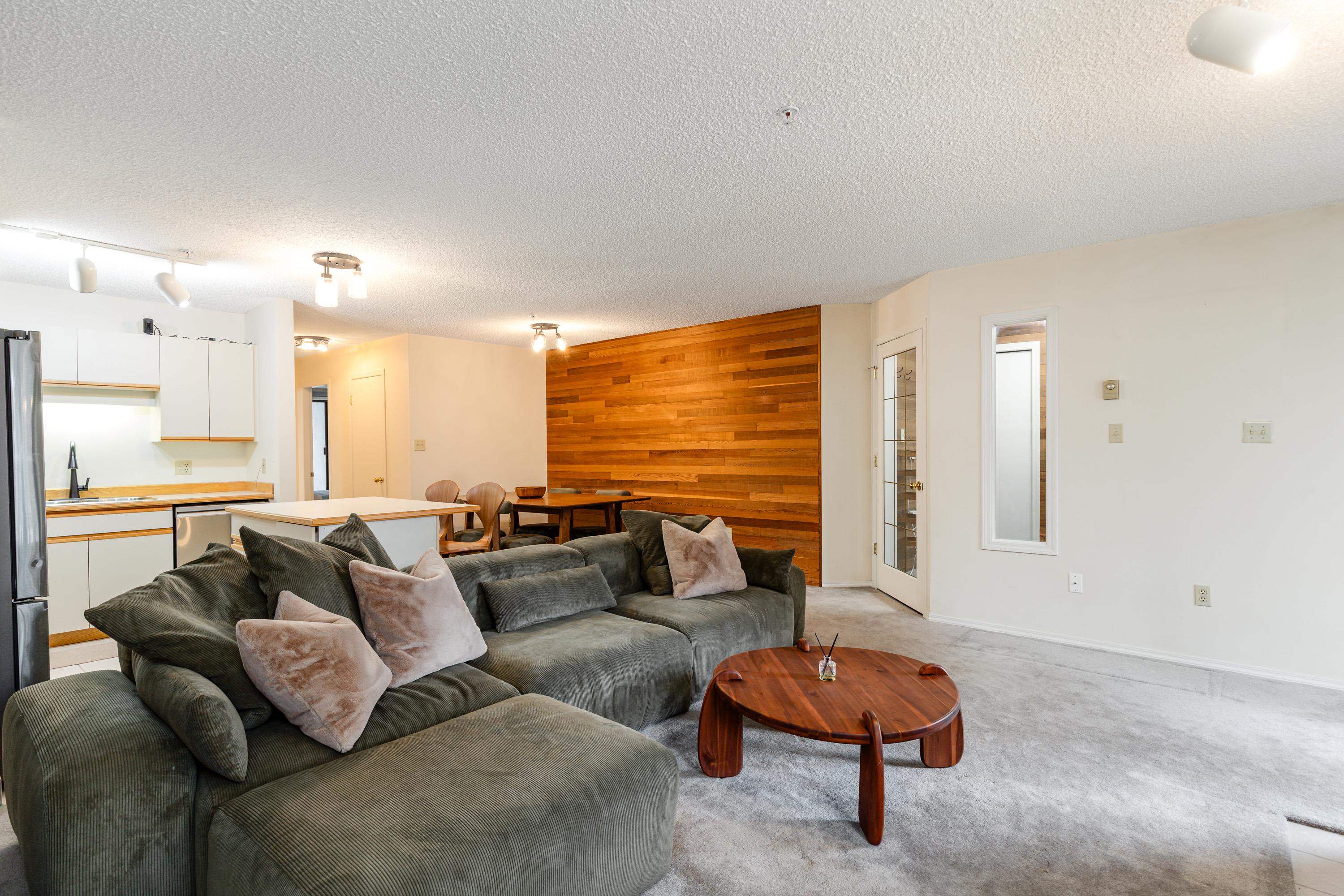 18 4725 SPEARHEAD DRIVE Unit: 18
