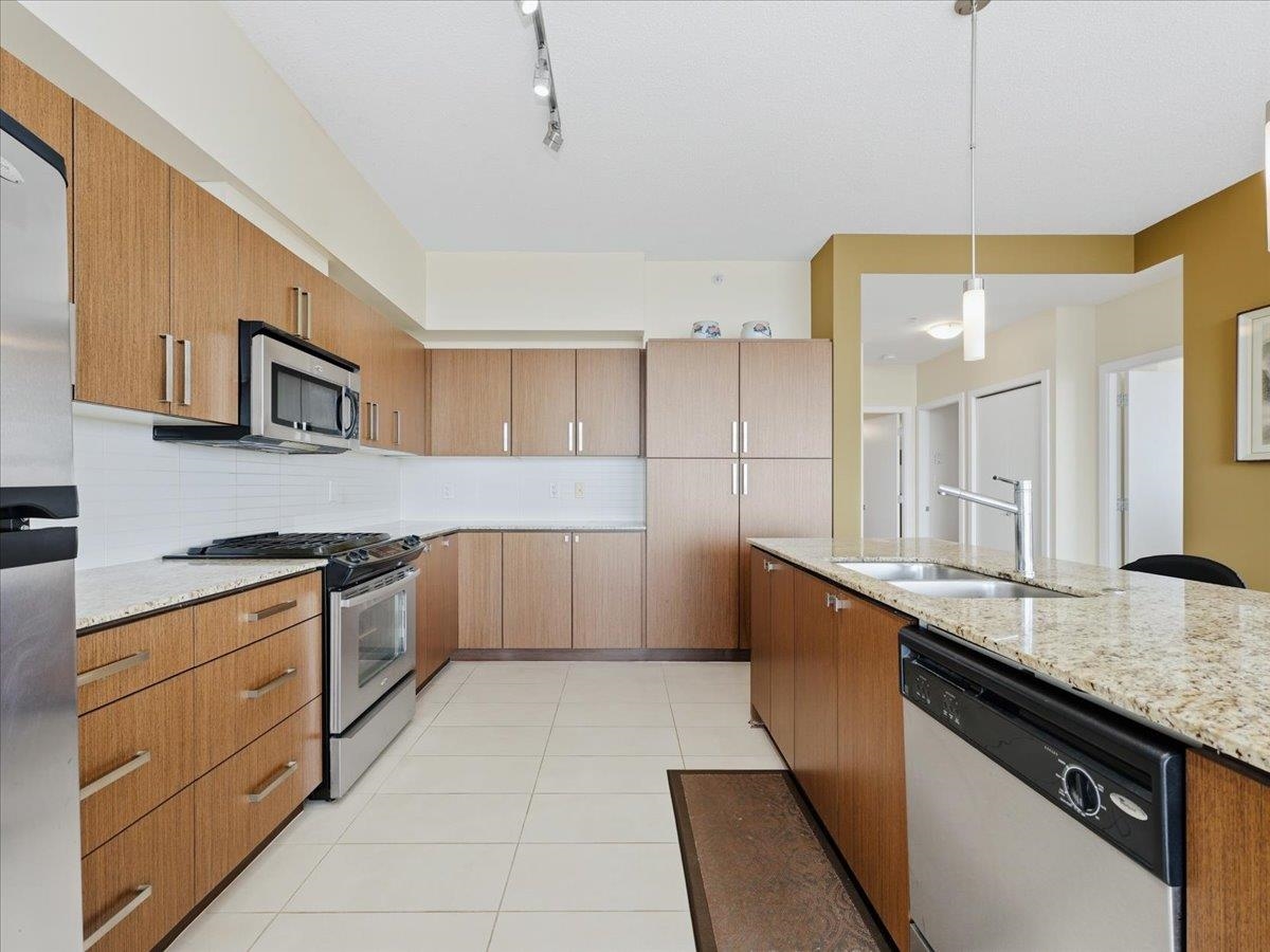 3703 9888 CAMERON STREET Unit: 3703