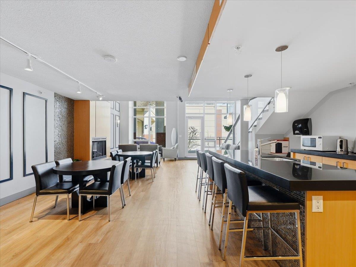 3703 9888 CAMERON STREET Unit: 3703