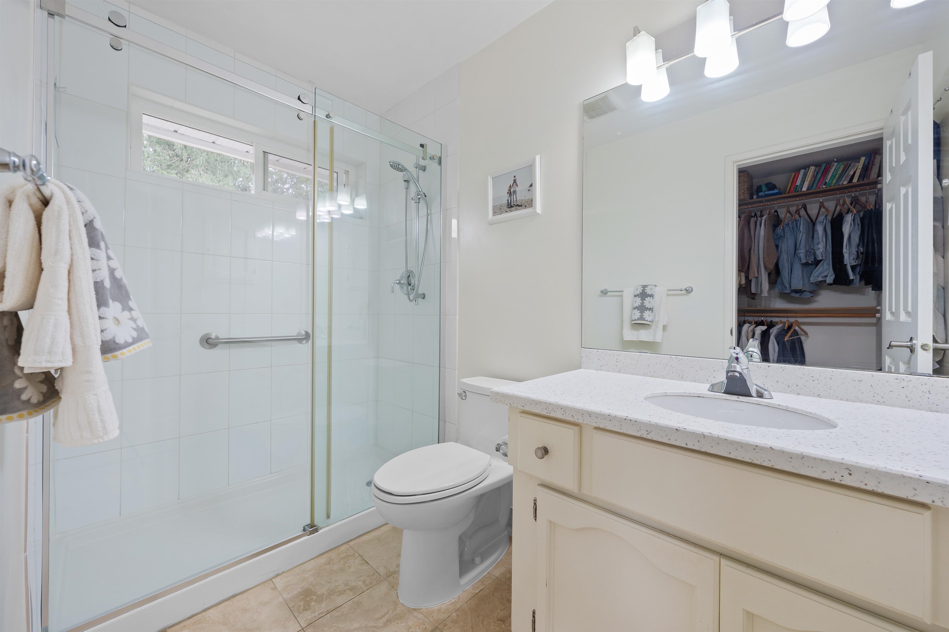 5636 MARINE DRIVE