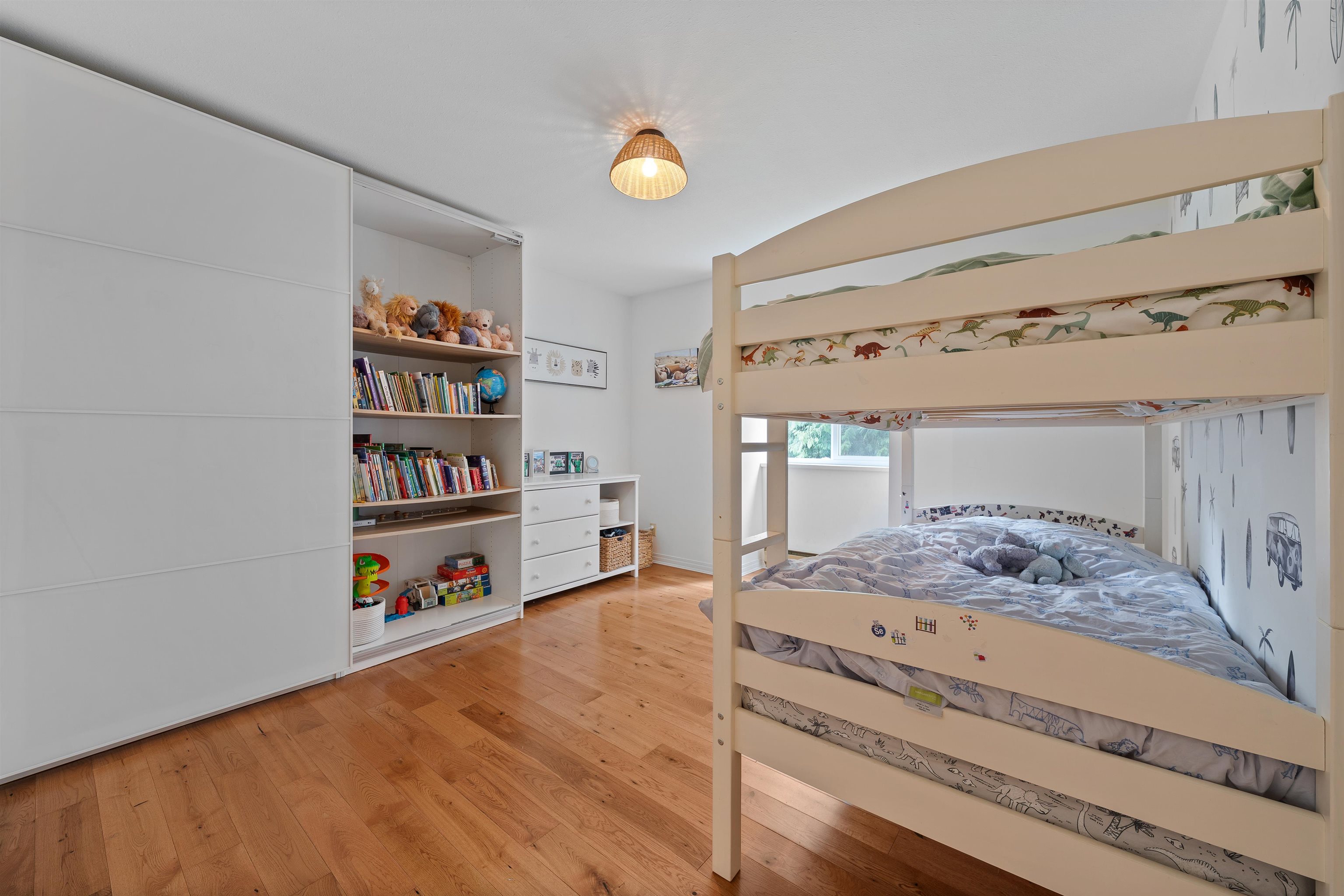 5636 MARINE DRIVE