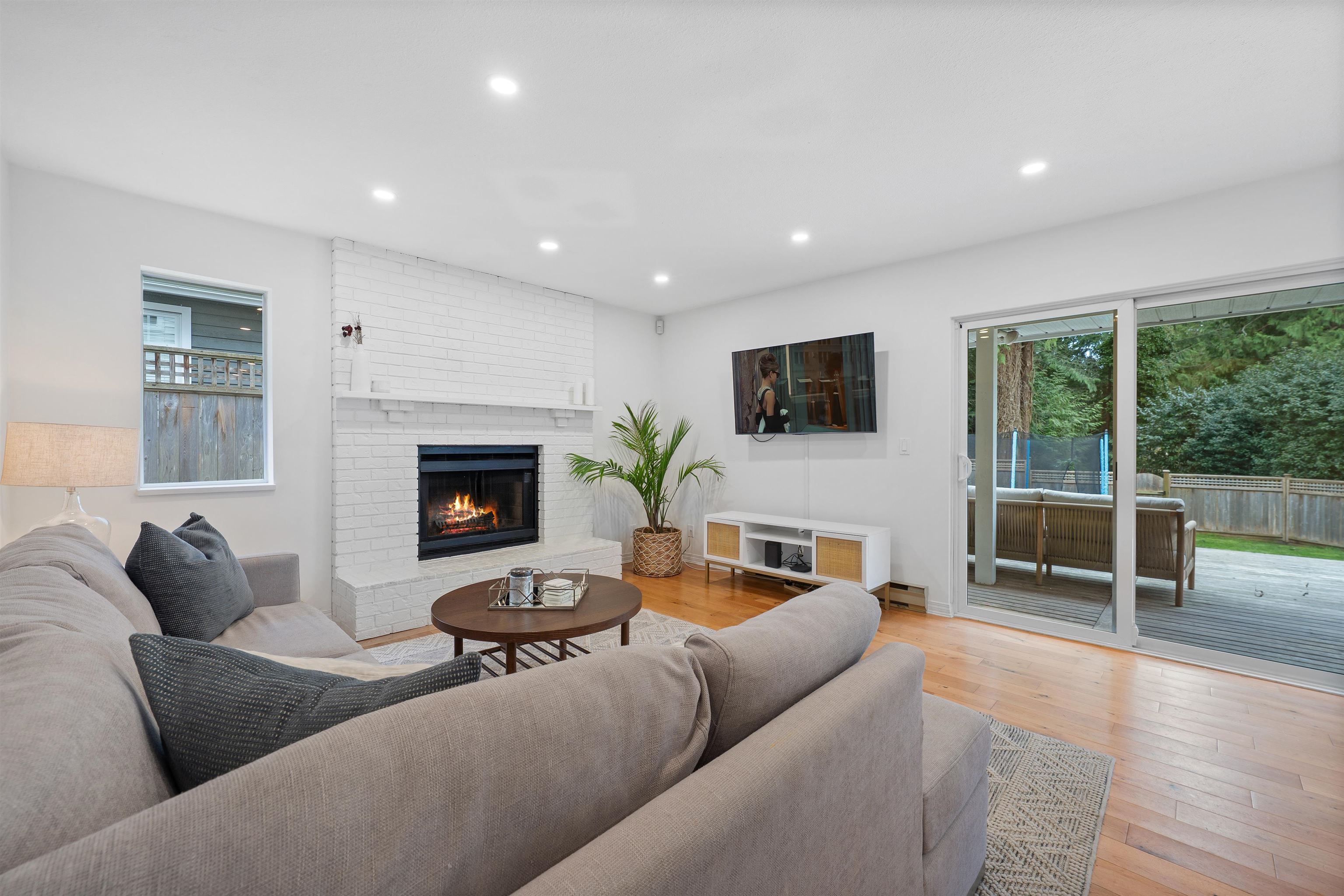 5636 MARINE DRIVE