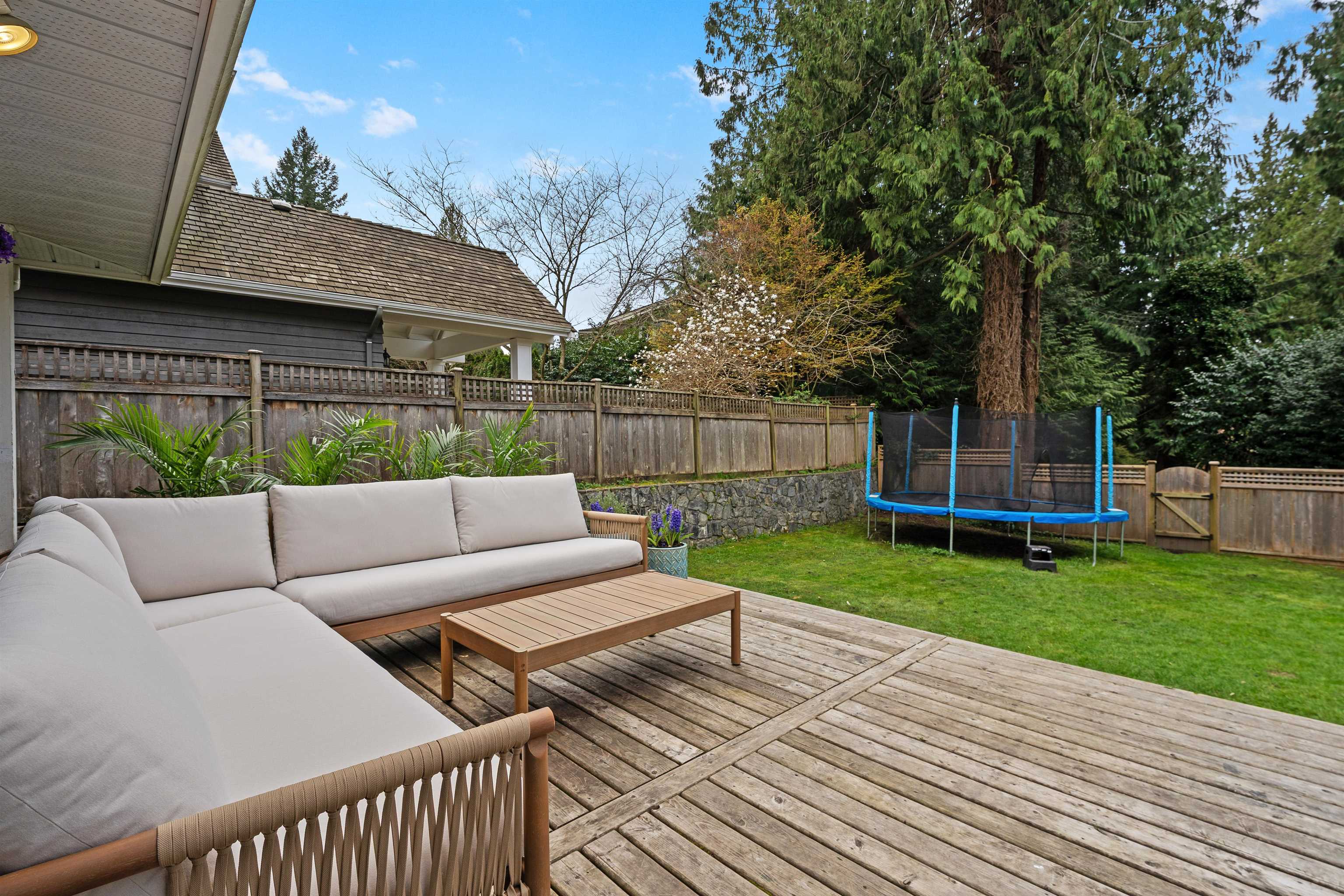 5636 MARINE DRIVE