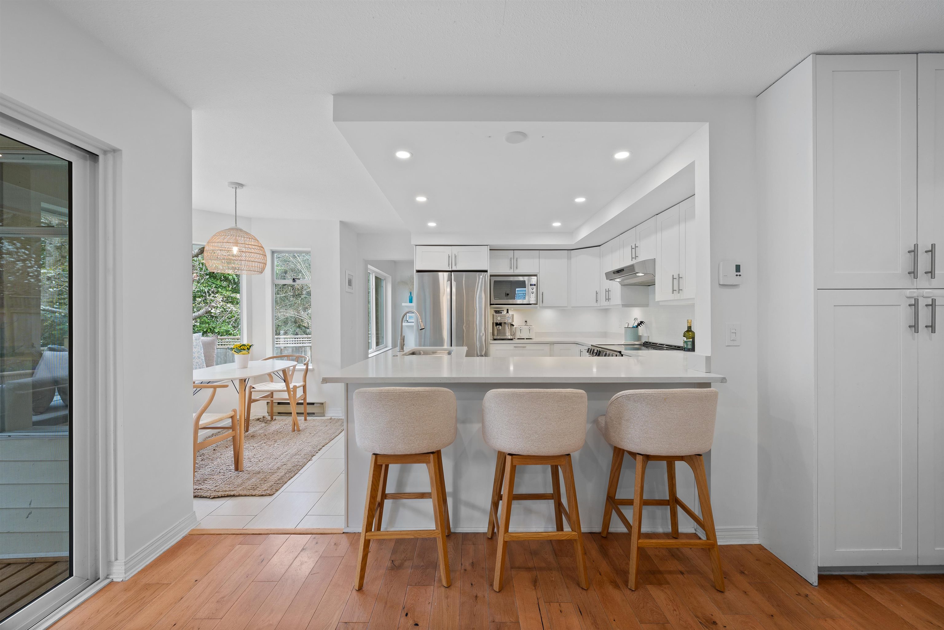 5636 MARINE DRIVE