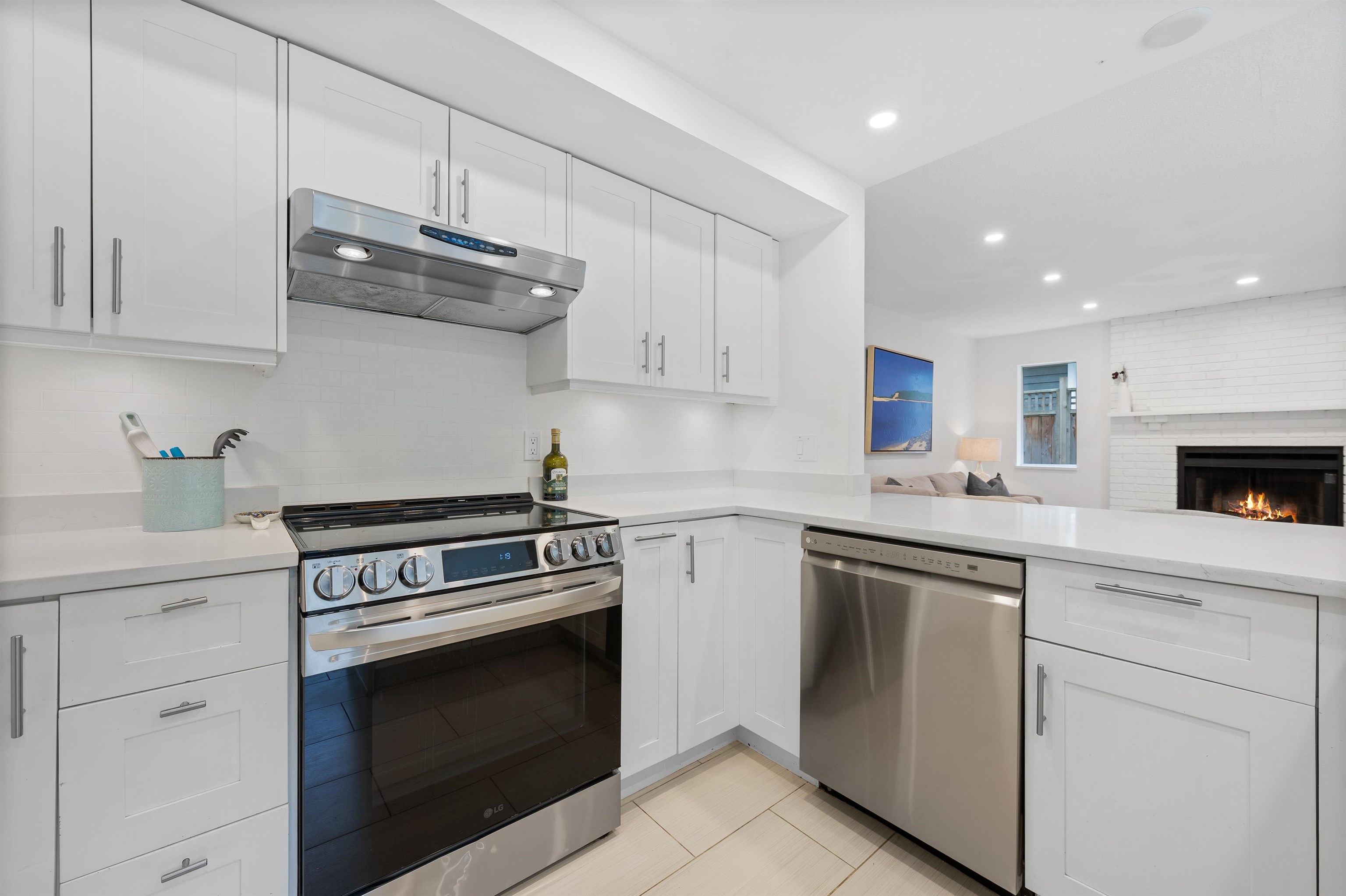 5636 MARINE DRIVE