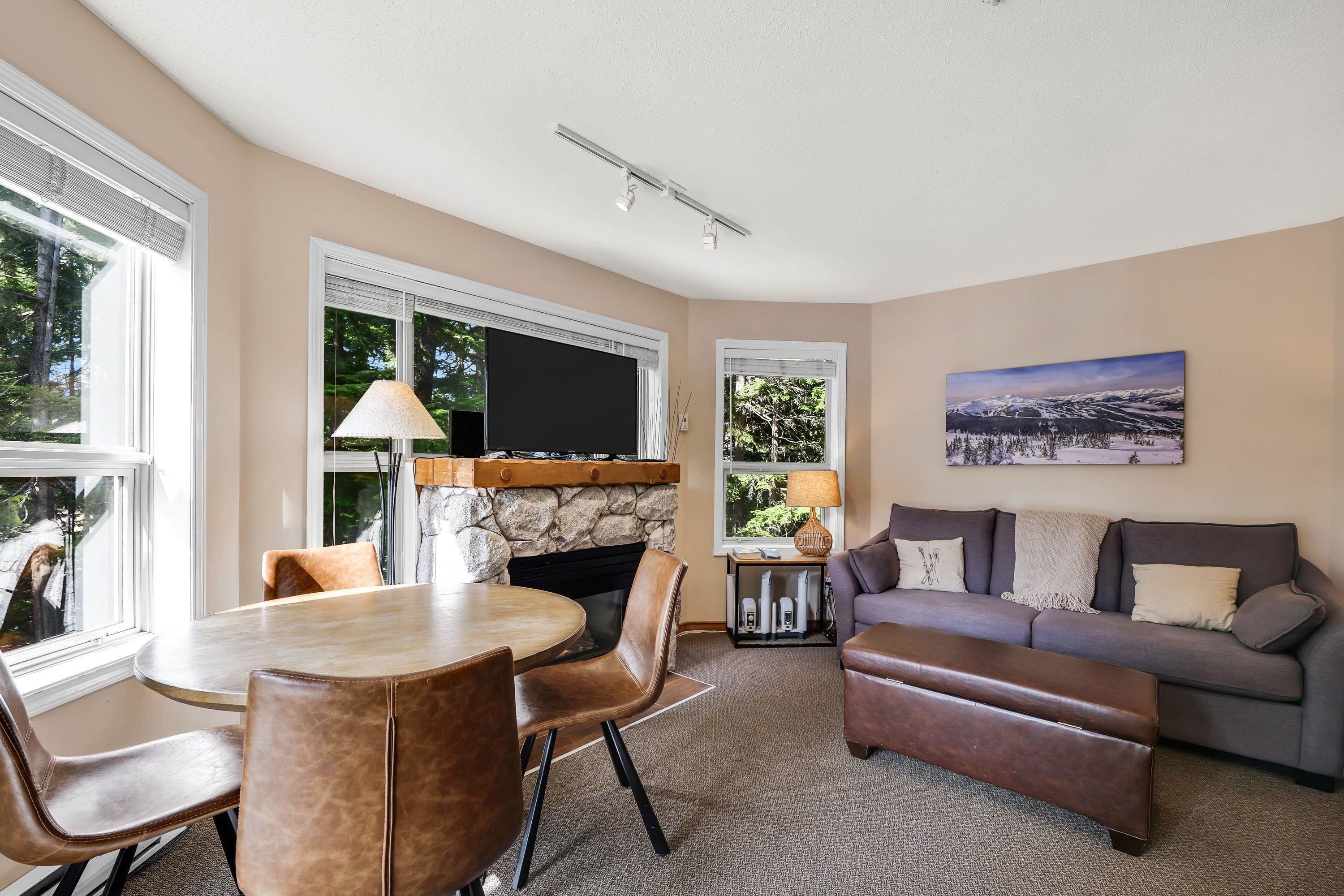 212 4800 SPEARHEAD DRIVE Unit: 212