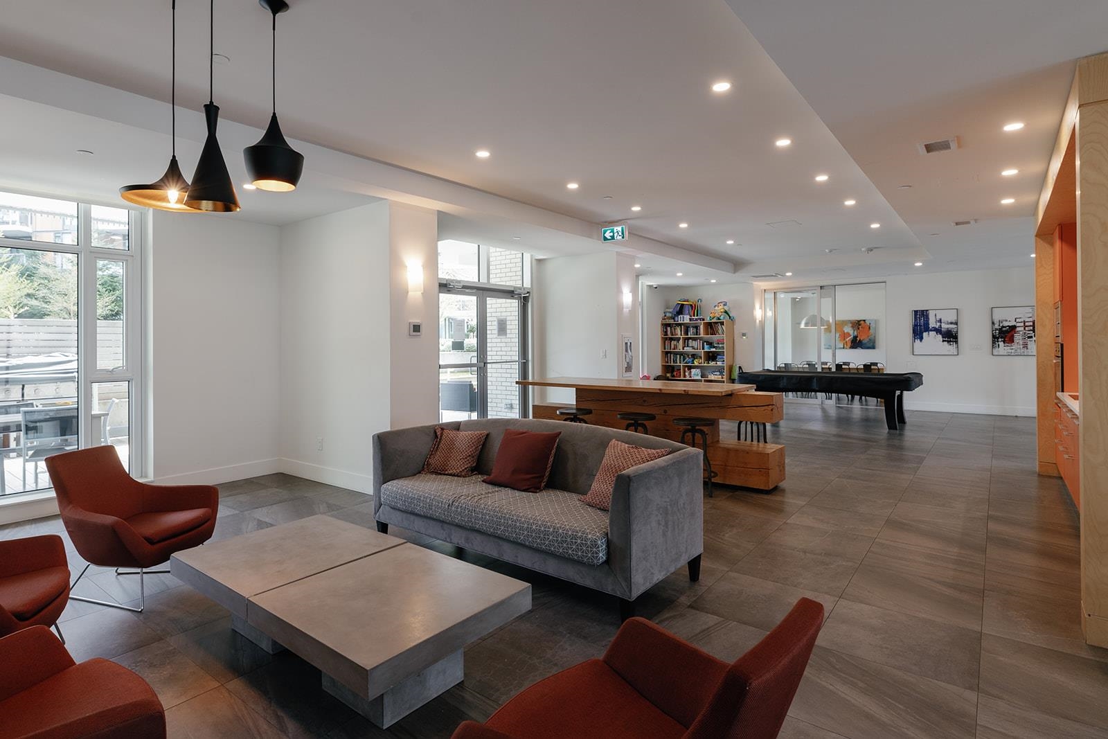 305 285 E 10TH AVENUE Unit: 305
