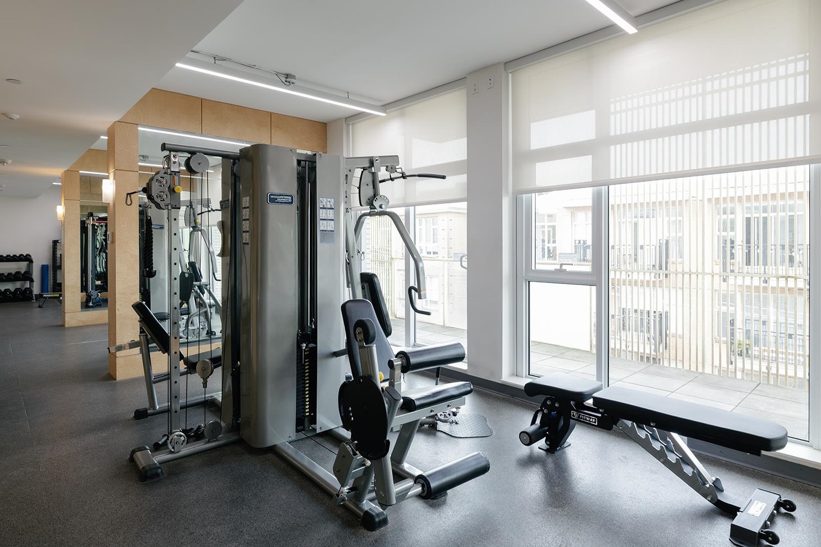 305 285 E 10TH AVENUE Unit: 305