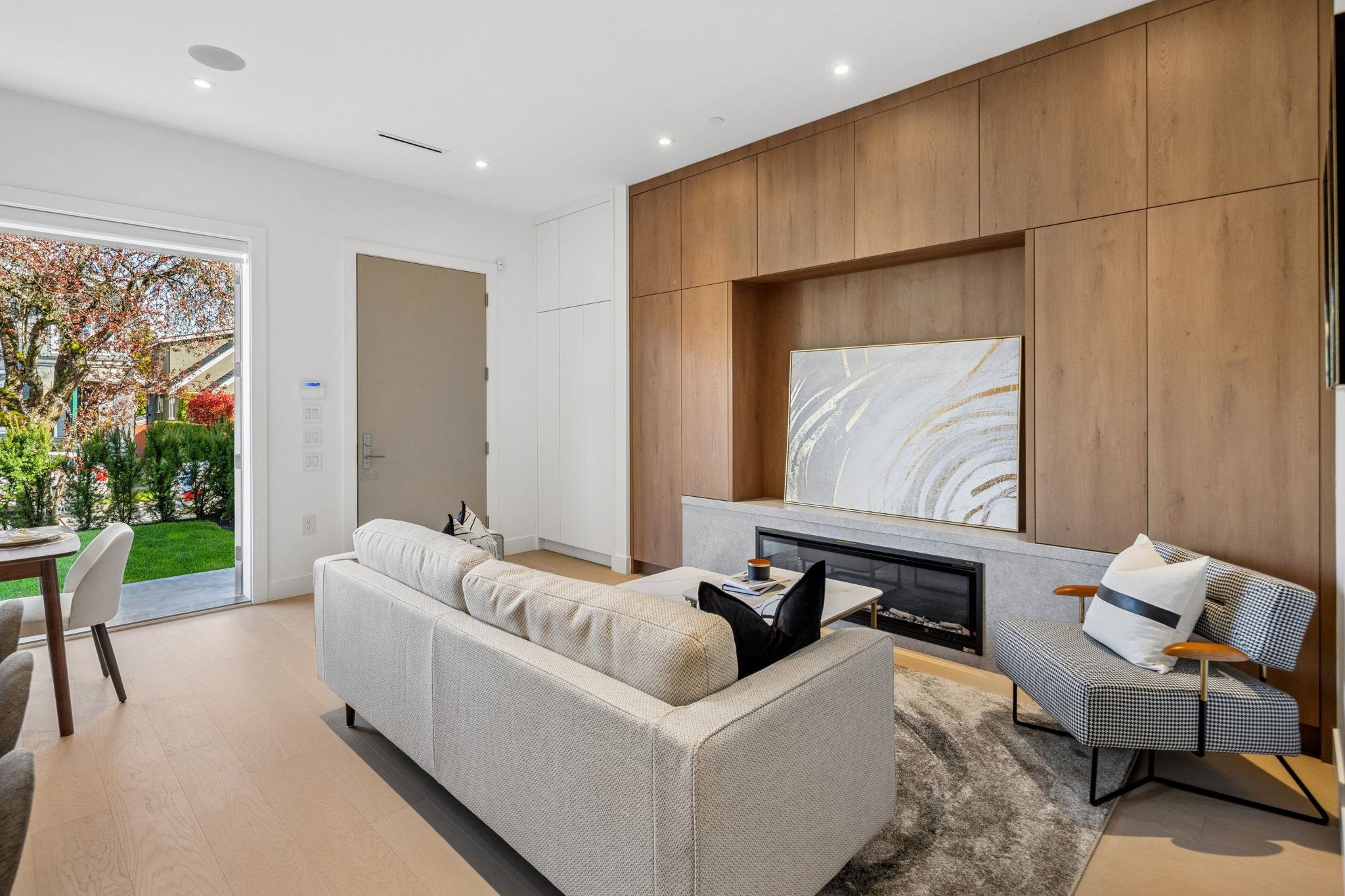 1 3642 WEST 20TH AVENUE Unit: 1