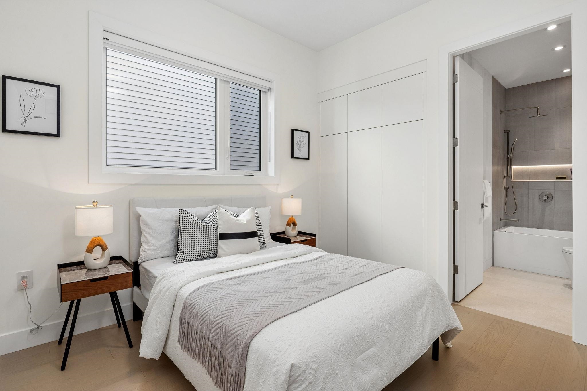 1 3642 WEST 20TH AVENUE Unit: 1