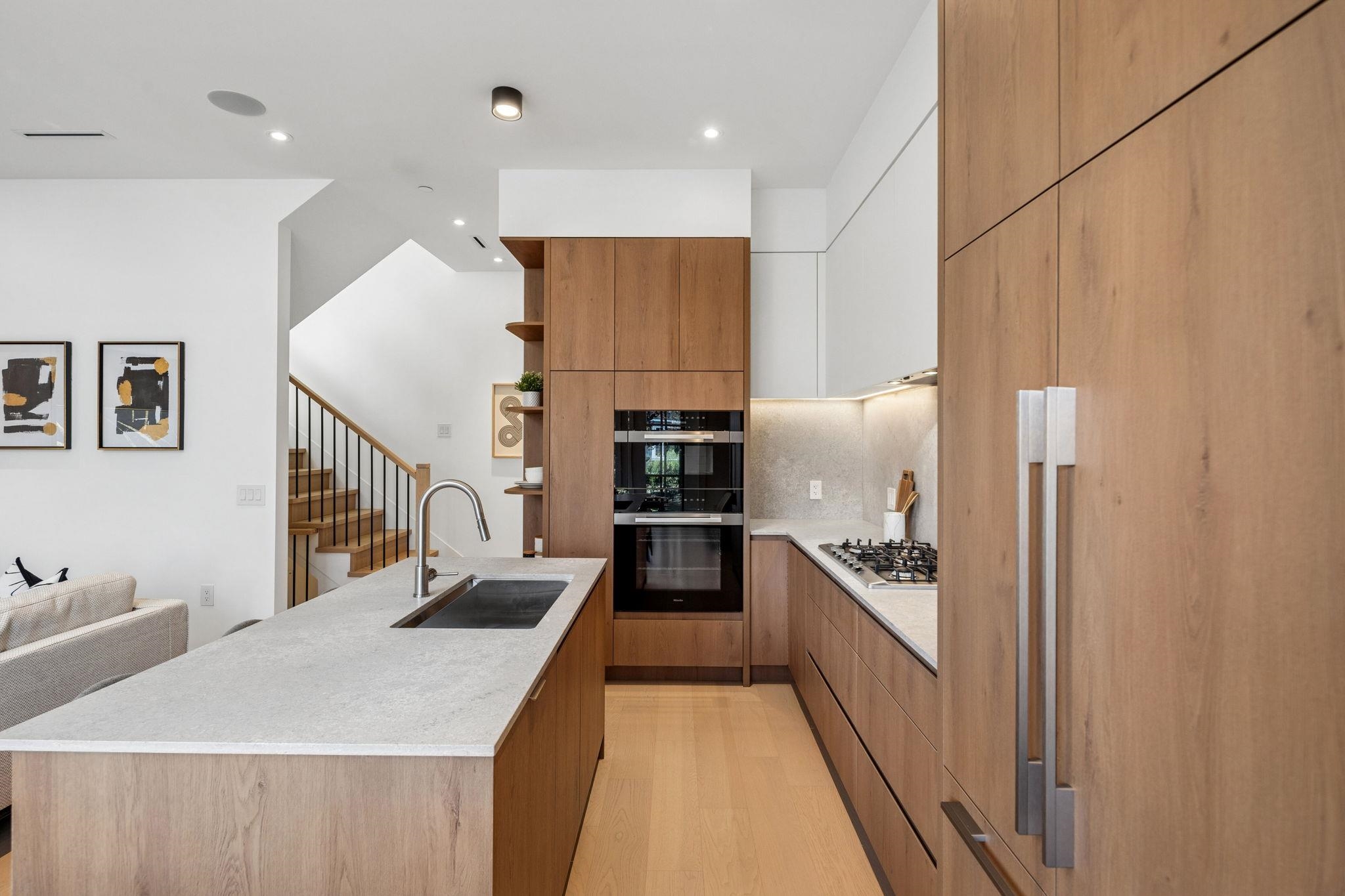 1 3642 WEST 20TH AVENUE Unit: 1