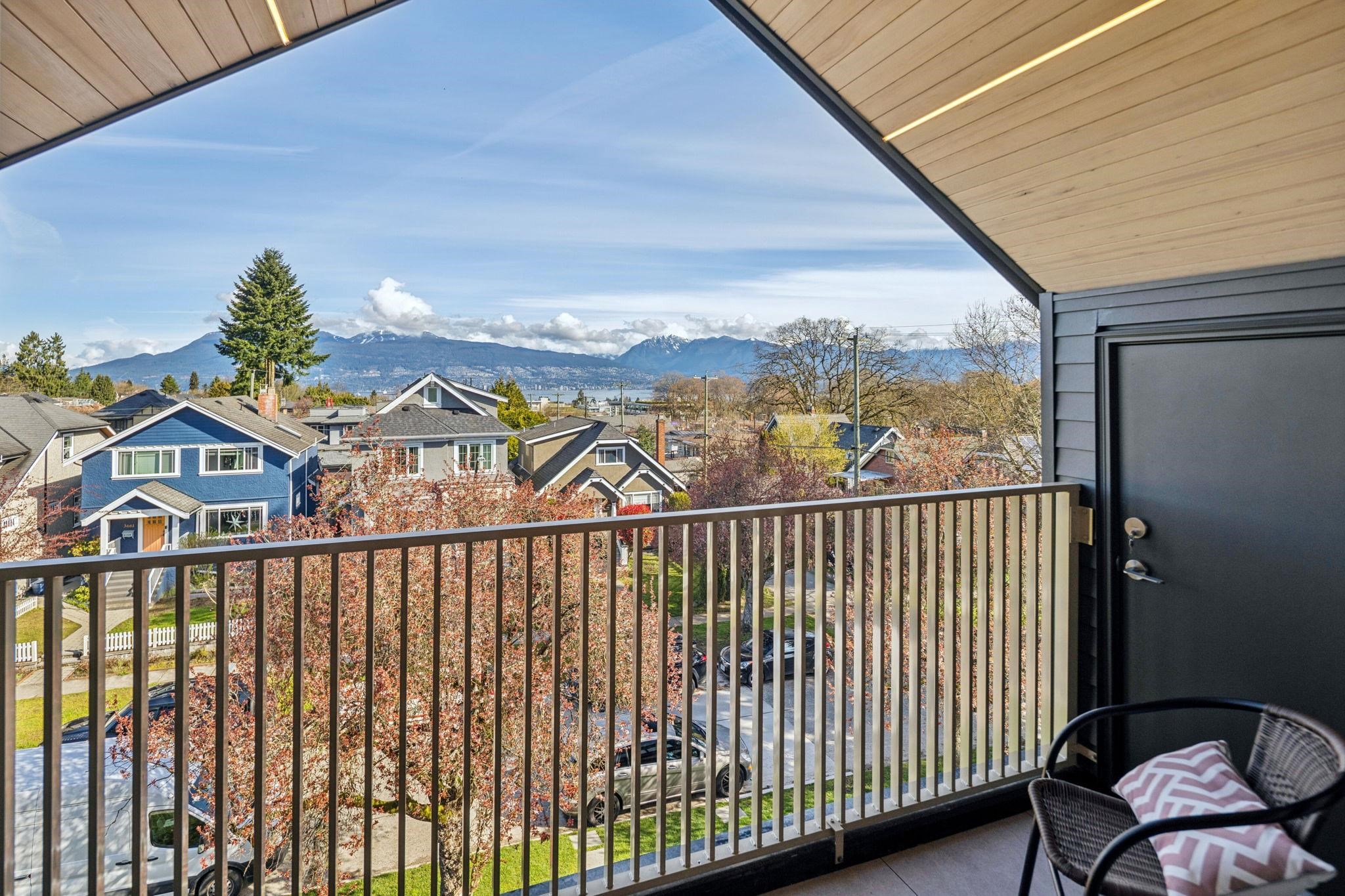 1 3642 WEST 20TH AVENUE Unit: 1