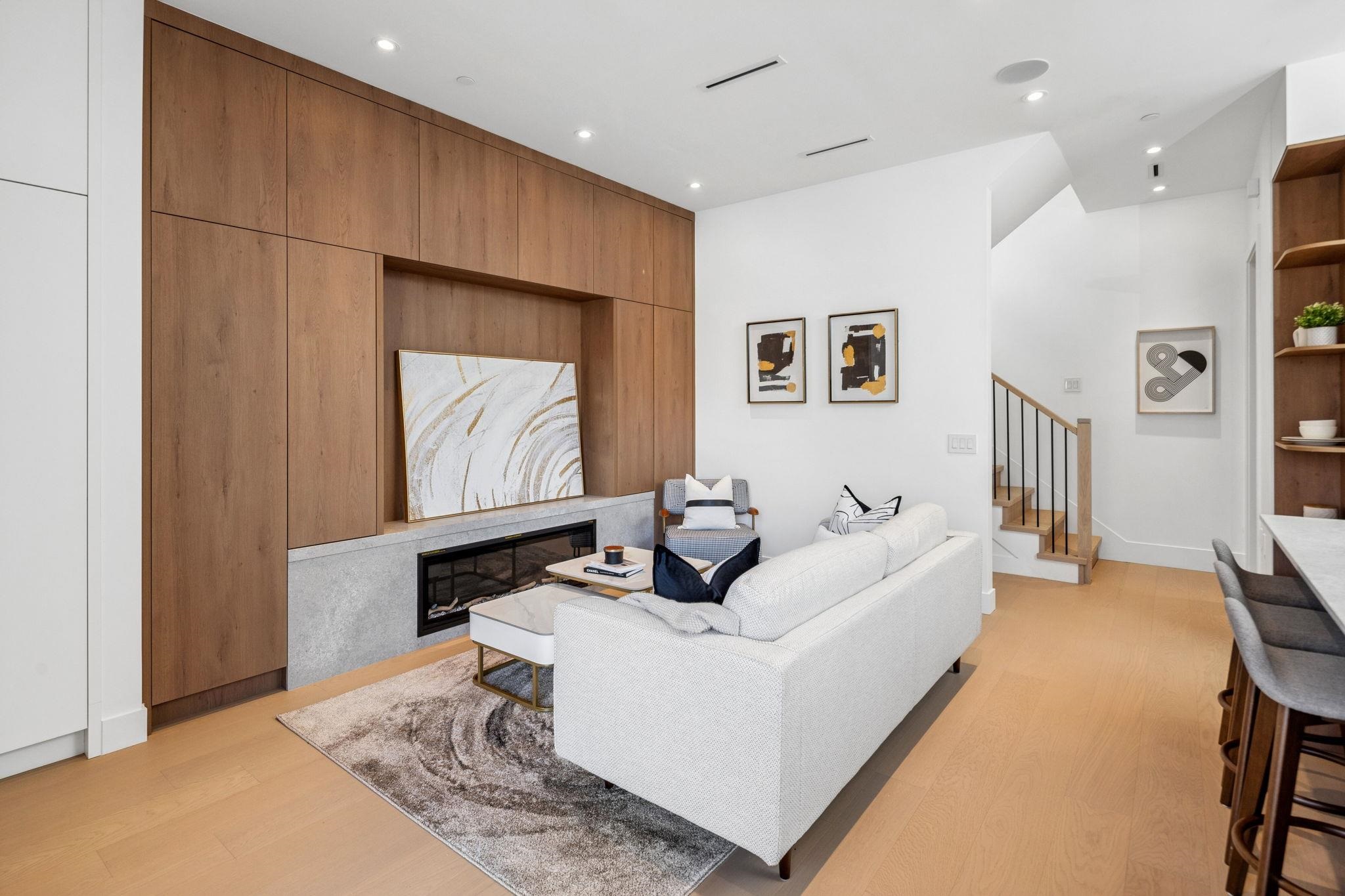 1 3642 WEST 20TH AVENUE Unit: 1