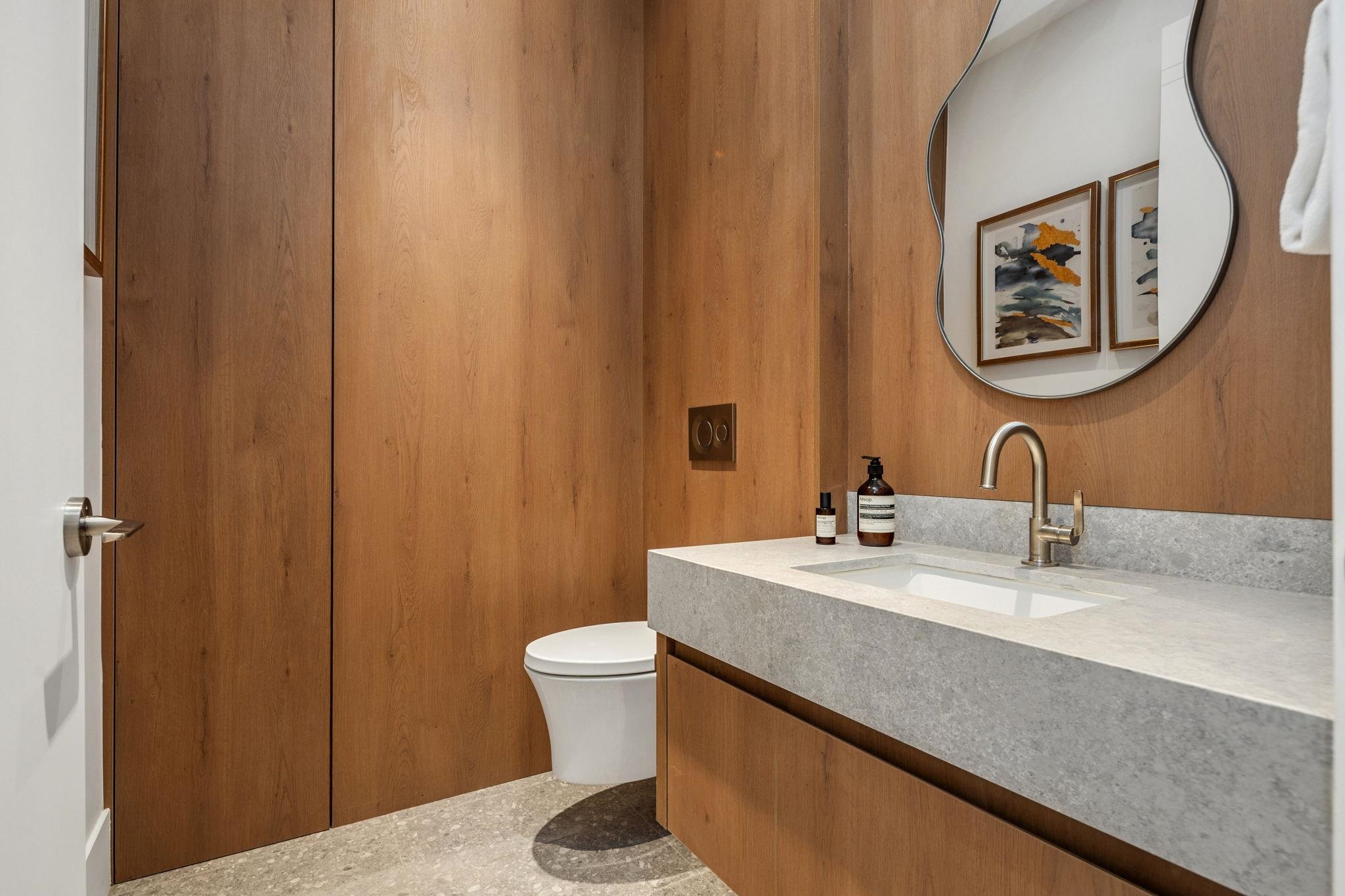 1 3642 WEST 20TH AVENUE Unit: 1