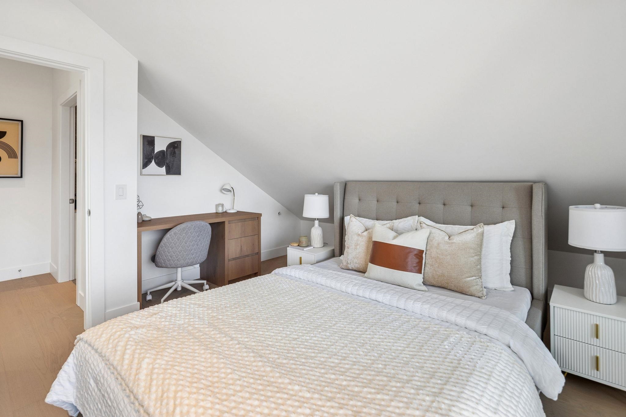 1 3642 WEST 20TH AVENUE Unit: 1