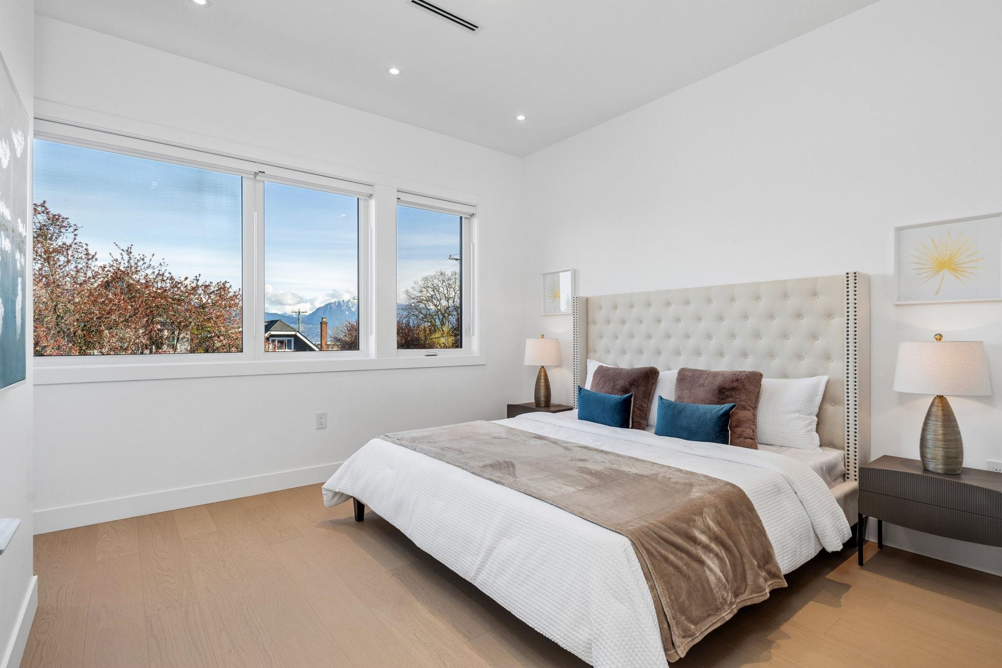 1 3642 WEST 20TH AVENUE Unit: 1