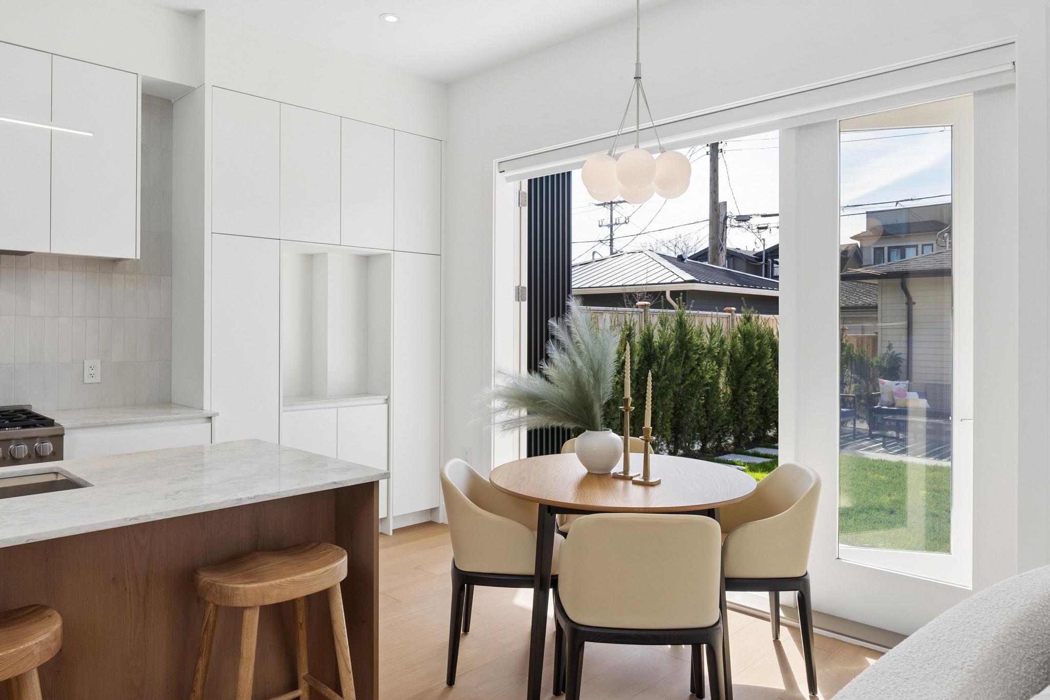 2 3648 WEST 20TH AVENUE Unit: 2