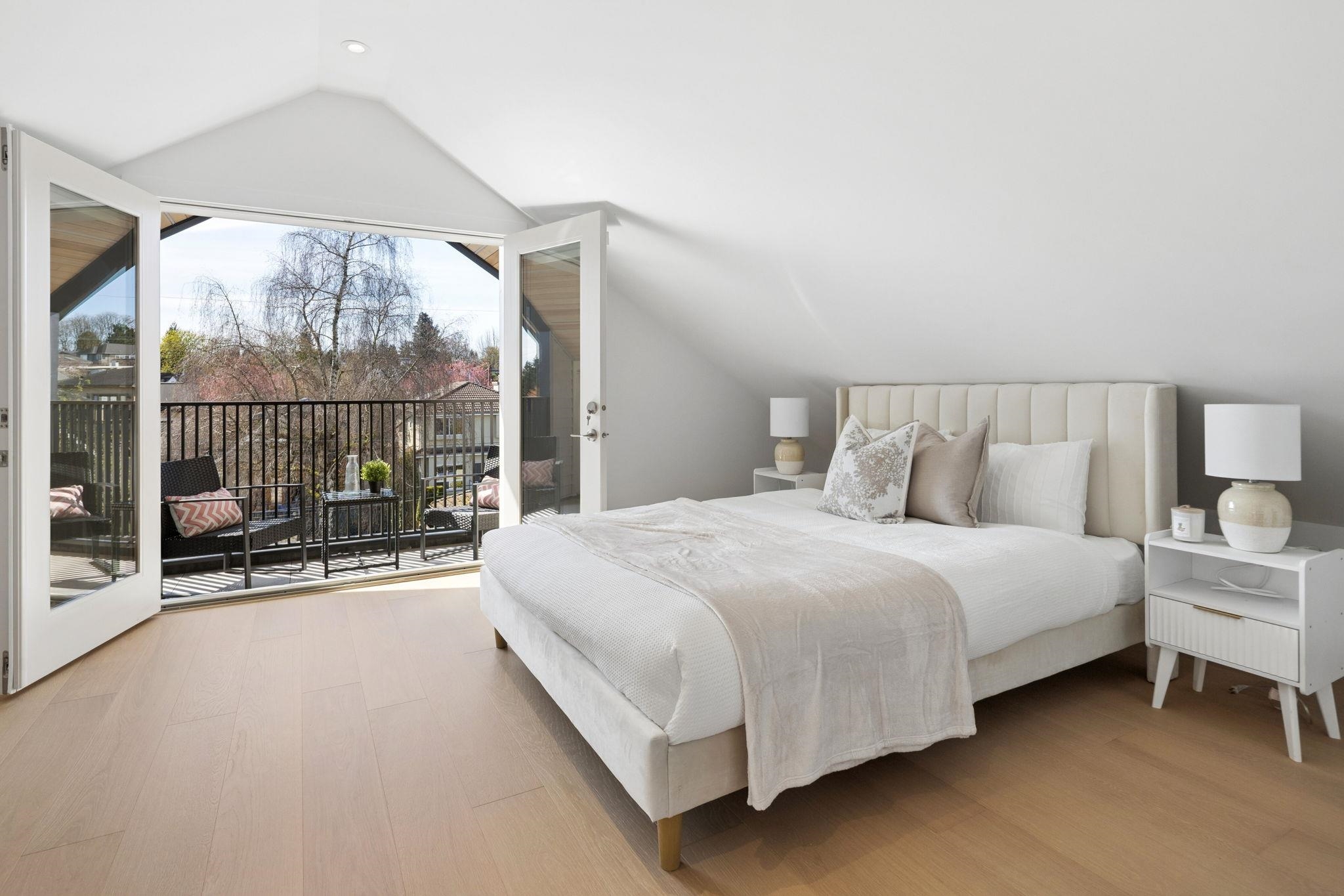 2 3648 WEST 20TH AVENUE Unit: 2