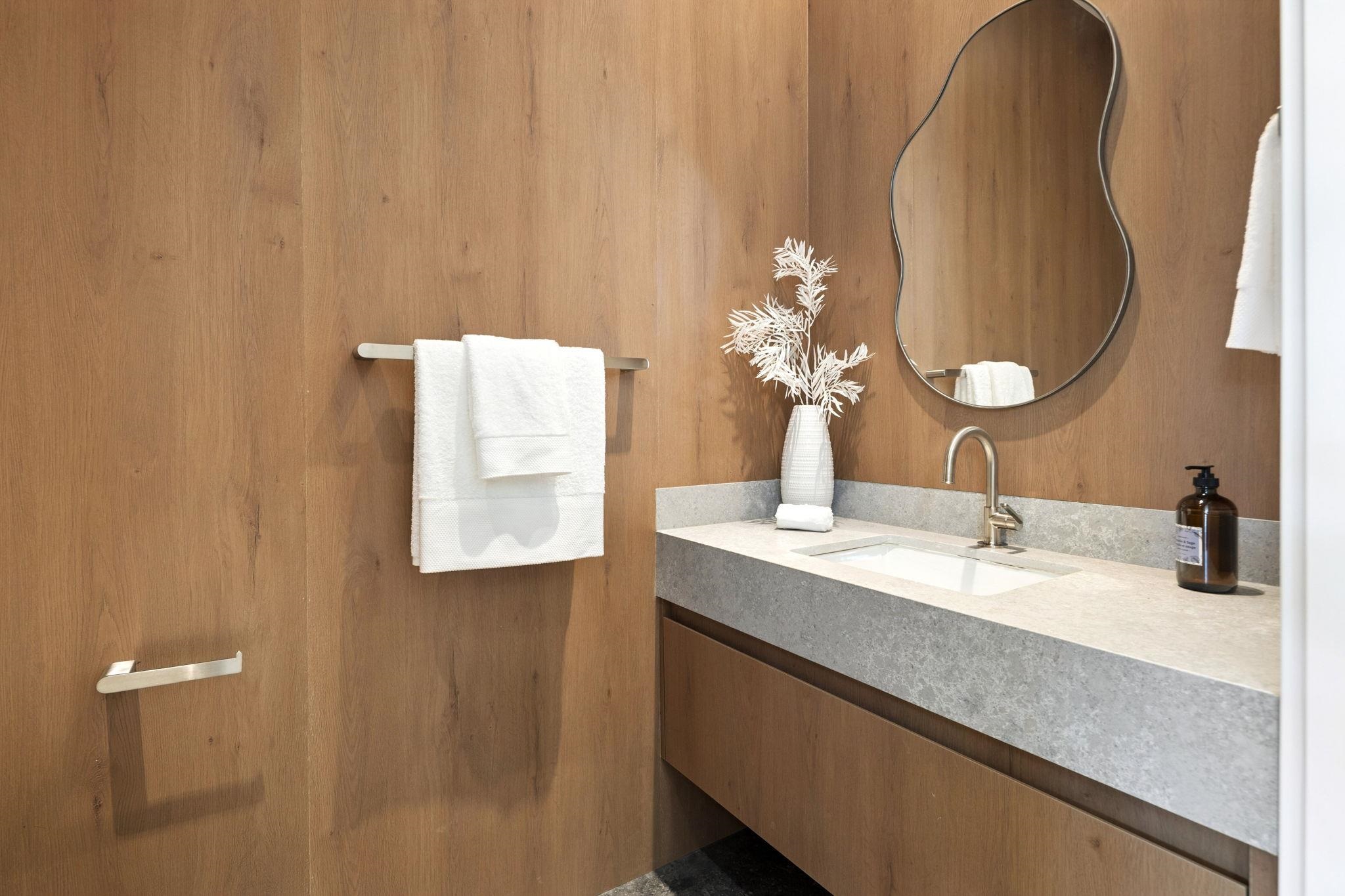 2 3648 WEST 20TH AVENUE Unit: 2