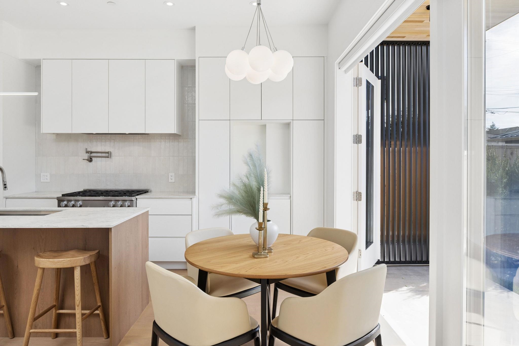 2 3648 WEST 20TH AVENUE Unit: 2