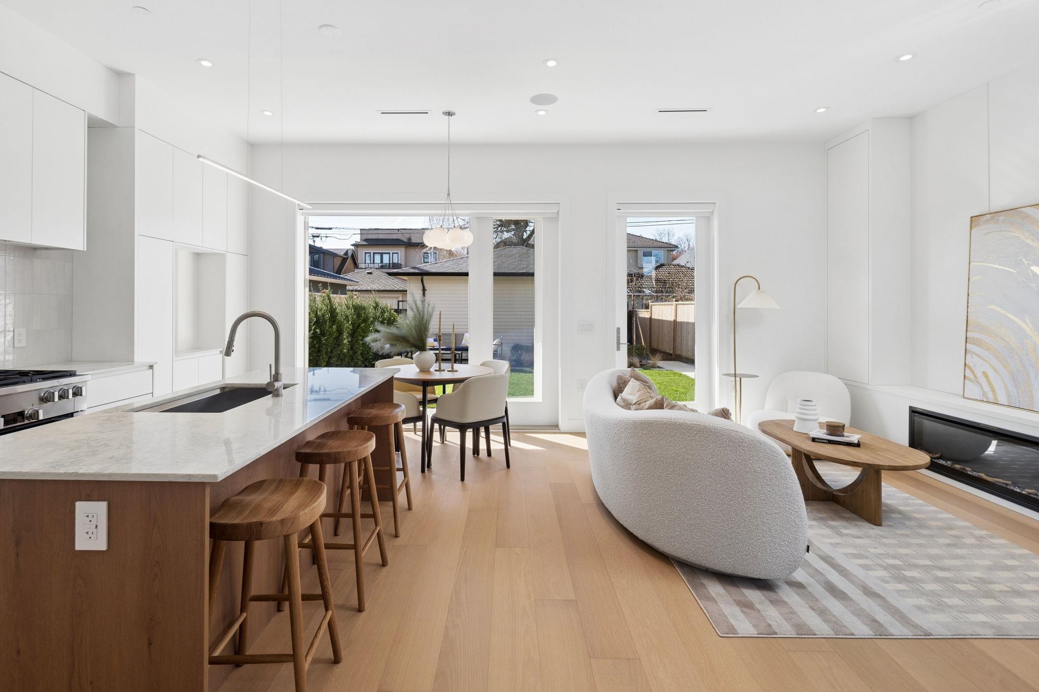 2 3648 WEST 20TH AVENUE Unit: 2