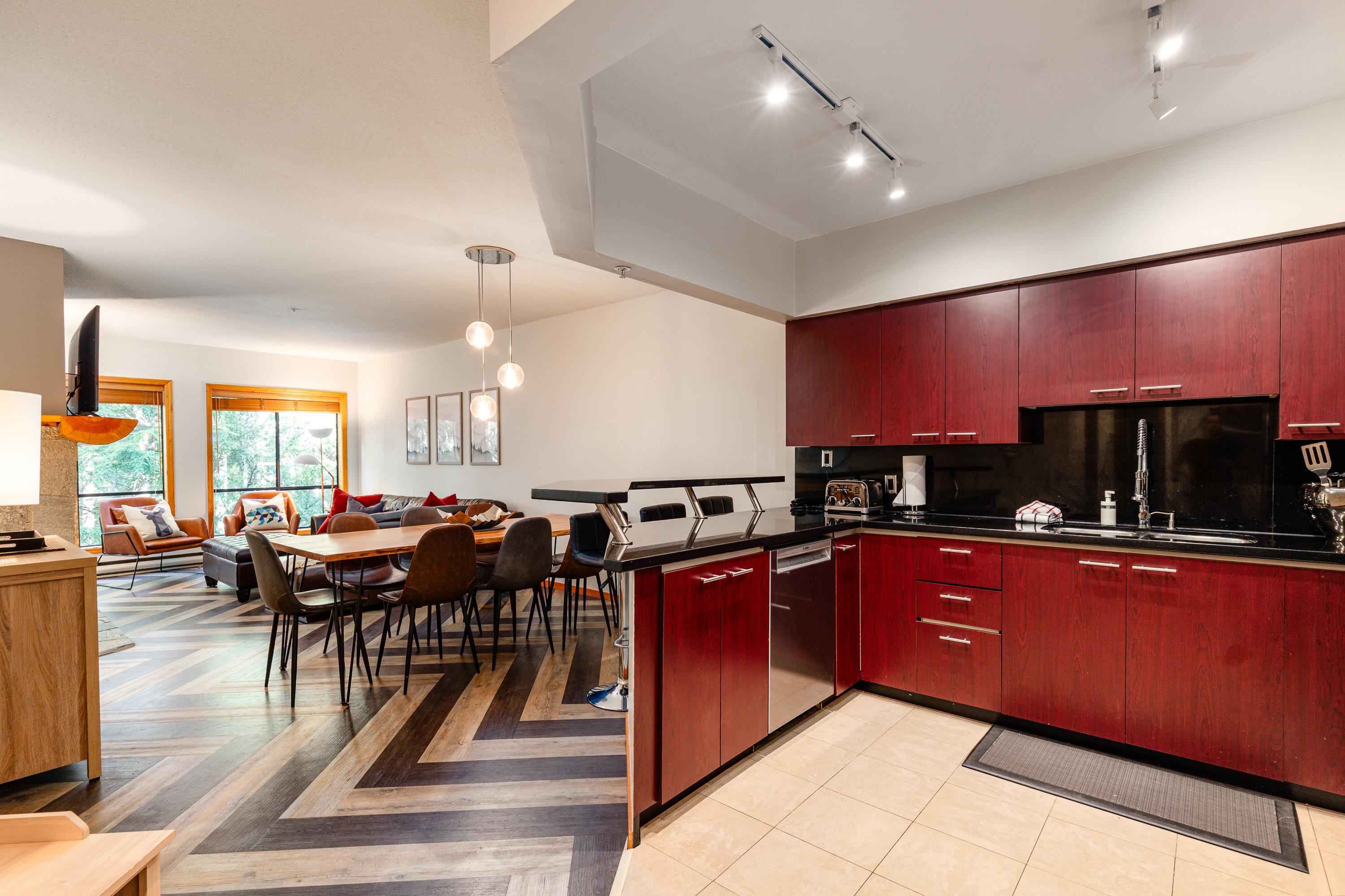 102 4821 SPEARHEAD DRIVE Unit: 102