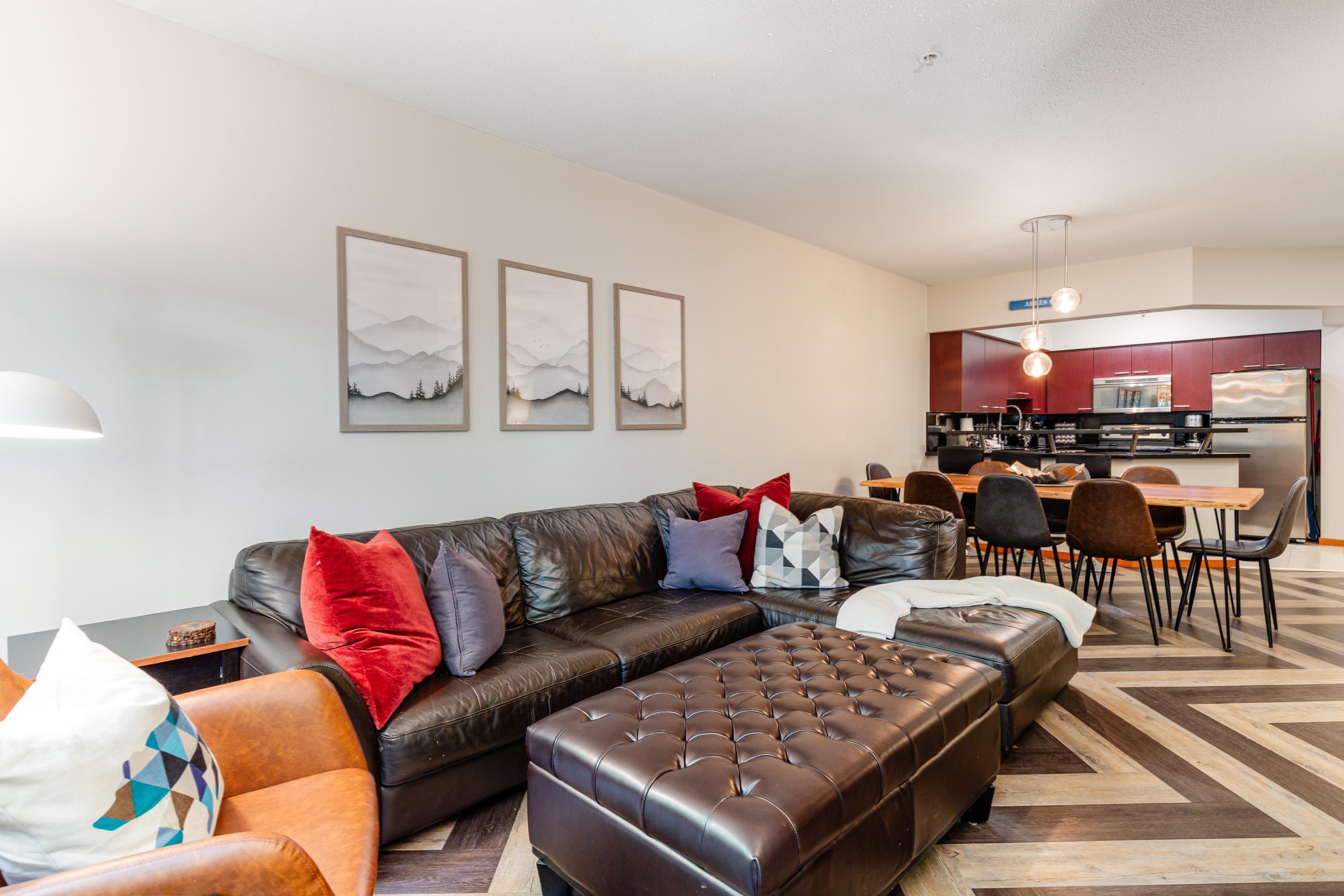 102 4821 SPEARHEAD DRIVE Unit: 102
