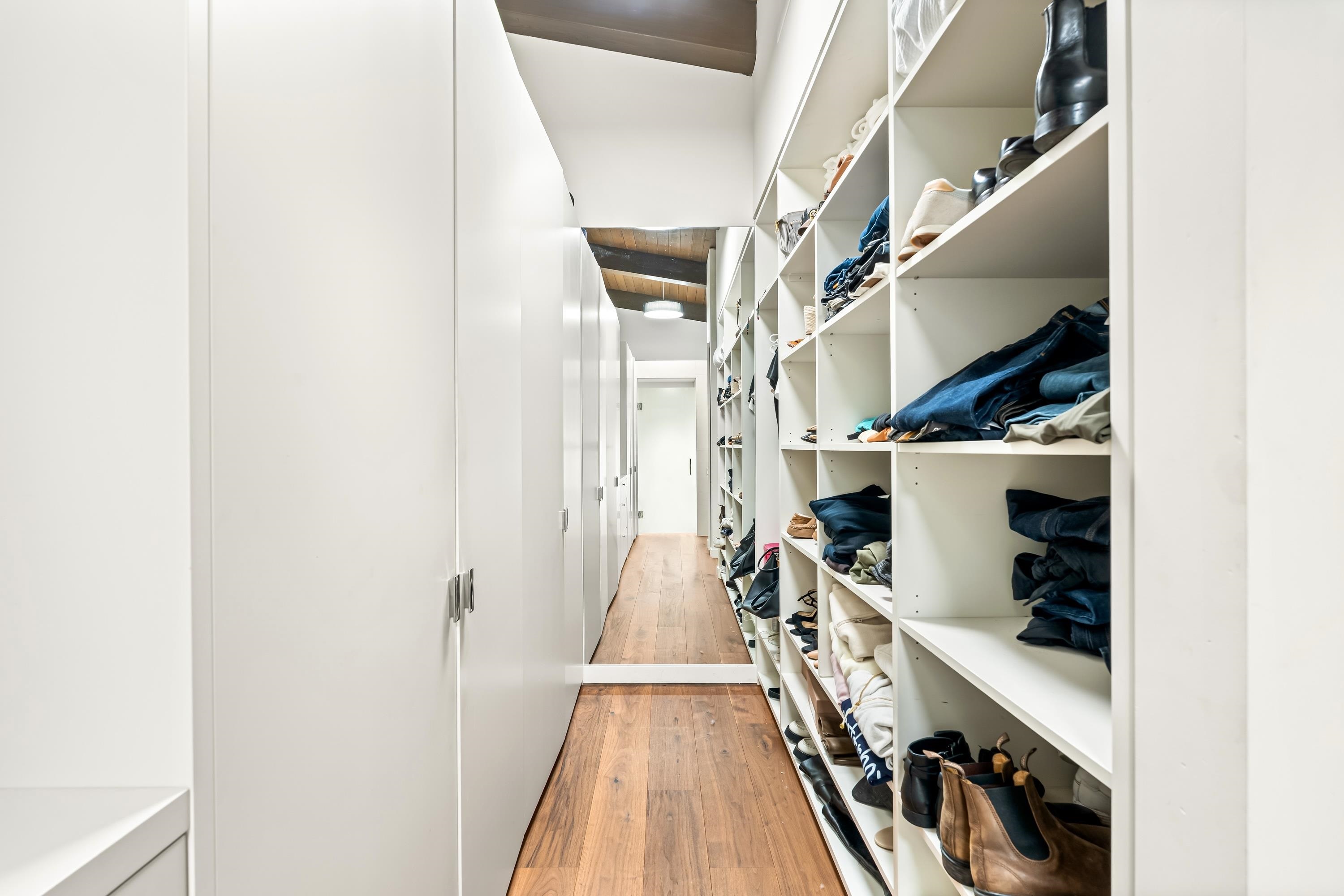 1840 NAOMI PLACE