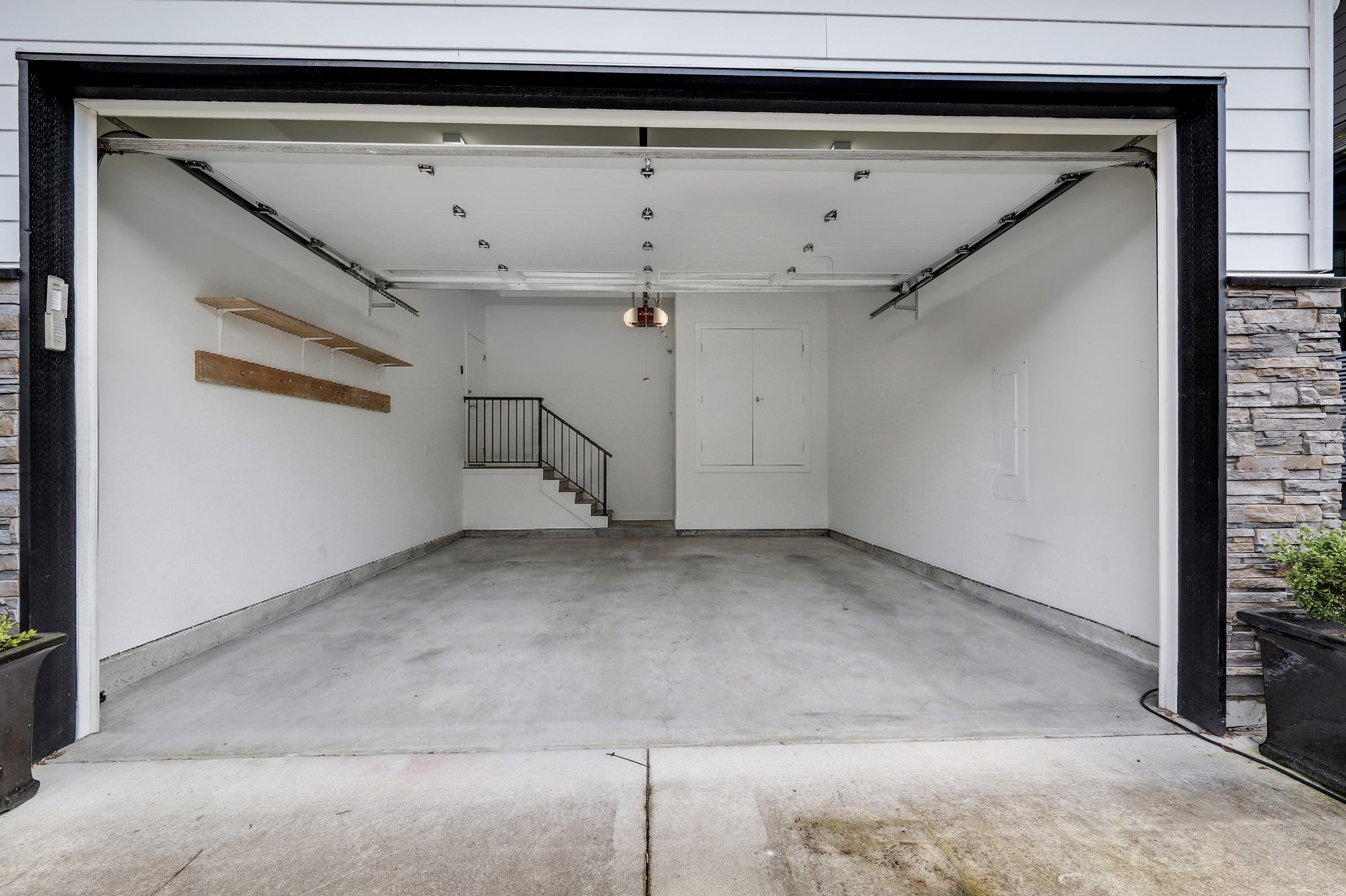 39226 FALCON CRESCENT