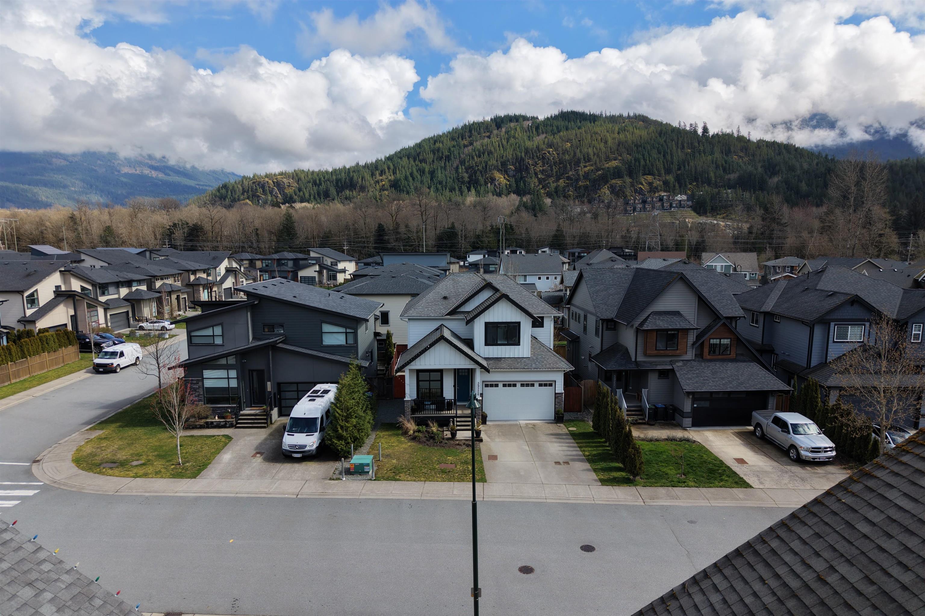 39226 FALCON CRESCENT