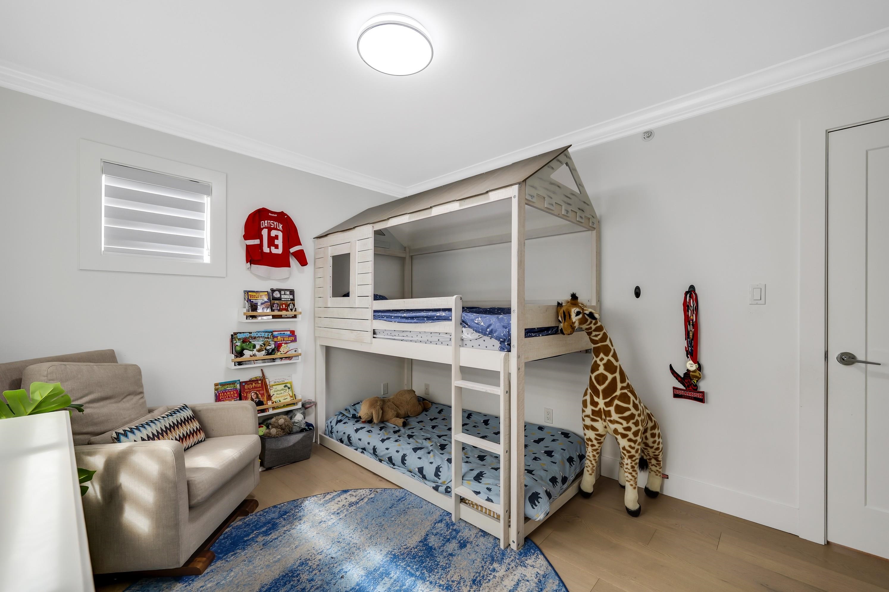 39226 FALCON CRESCENT