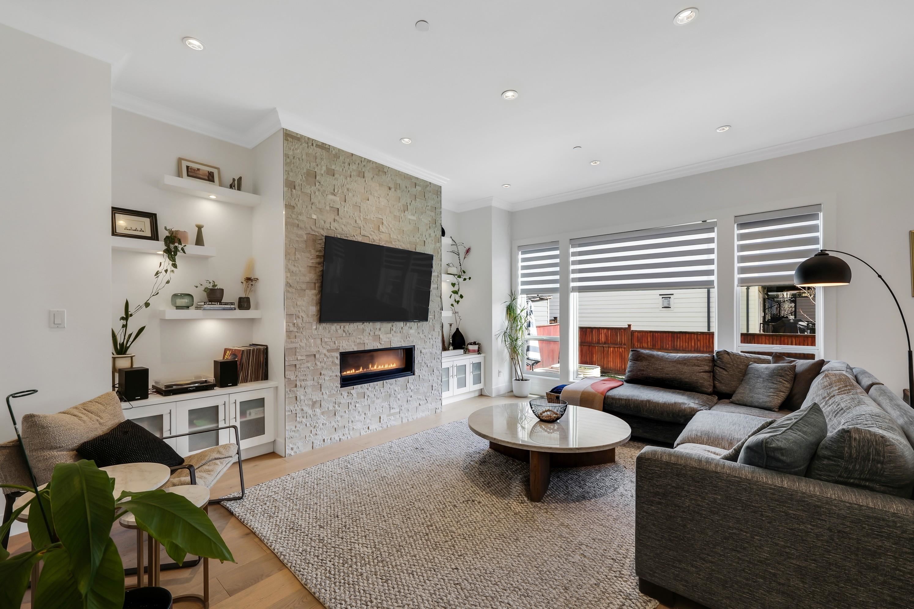 39226 FALCON CRESCENT