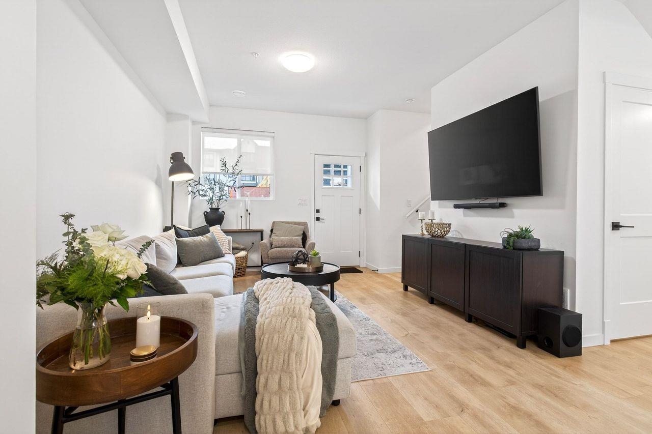 115 24951 112 AVENUE Unit: 115