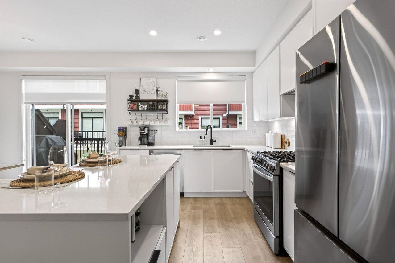 115 24951 112 AVENUE Unit: 115