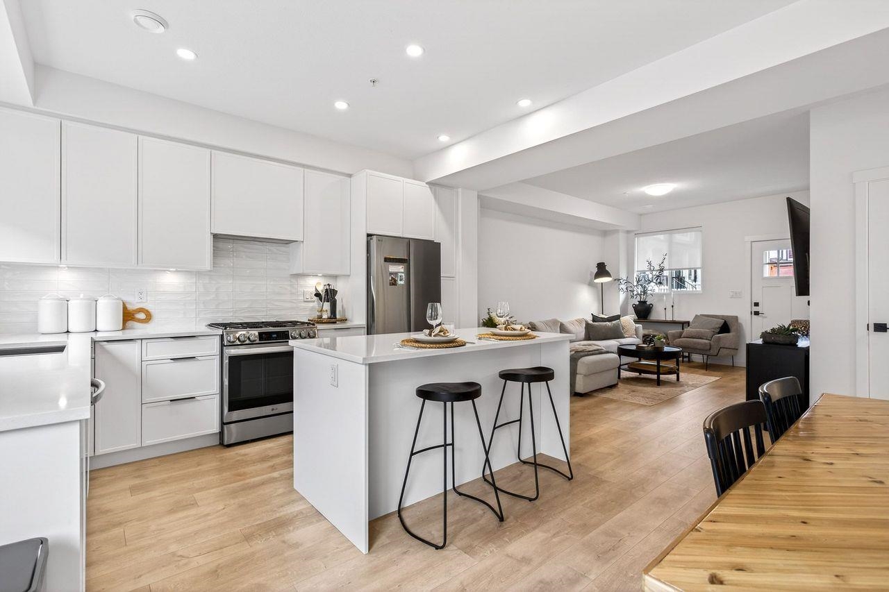 115 24951 112 AVENUE Unit: 115