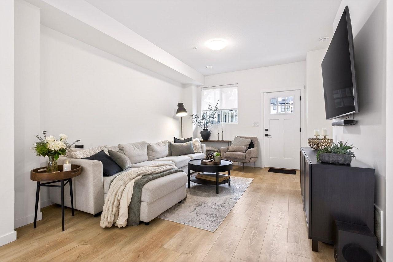 115 24951 112 AVENUE Unit: 115