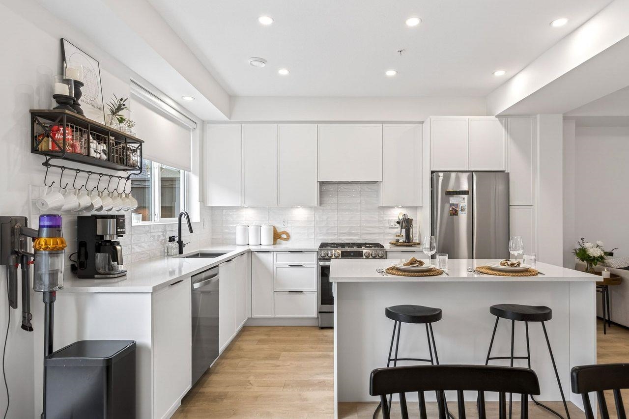 115 24951 112 AVENUE Unit: 115